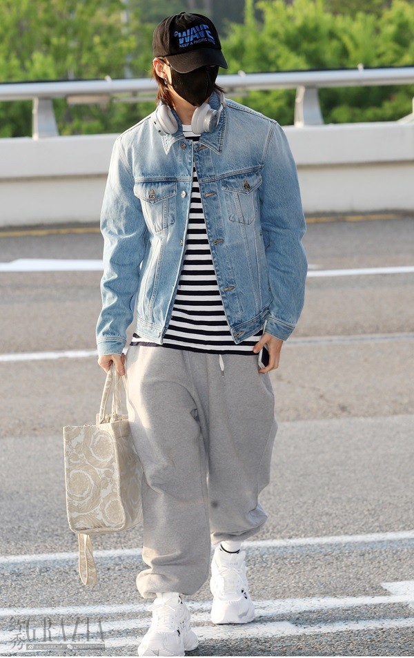 Hyunjin Airport Look_Seoul April 27th 2024.jpg
