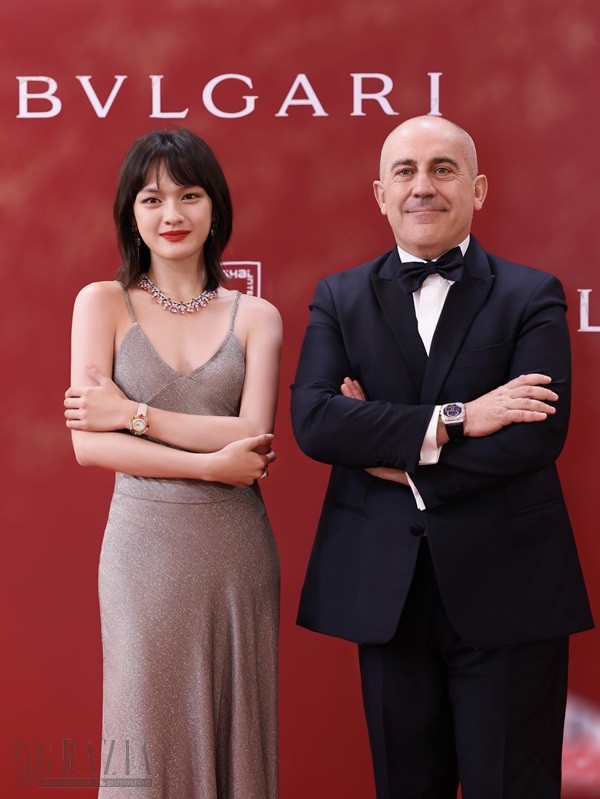 zorey20240624121208.jpg 7_宝格丽全球销售与零售执行副总裁文胜佐与宝格丽品牌代言人、演员文淇.jpg