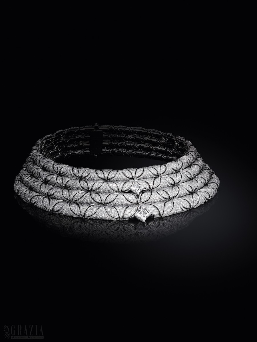 hwzqe20240714001419.jpeg LOUIS_VUITTON_HJ_AWAKENED_STILL_LIFE_FREQEUNCE_NECKLACE_©Thomas_Legrand.jpeg