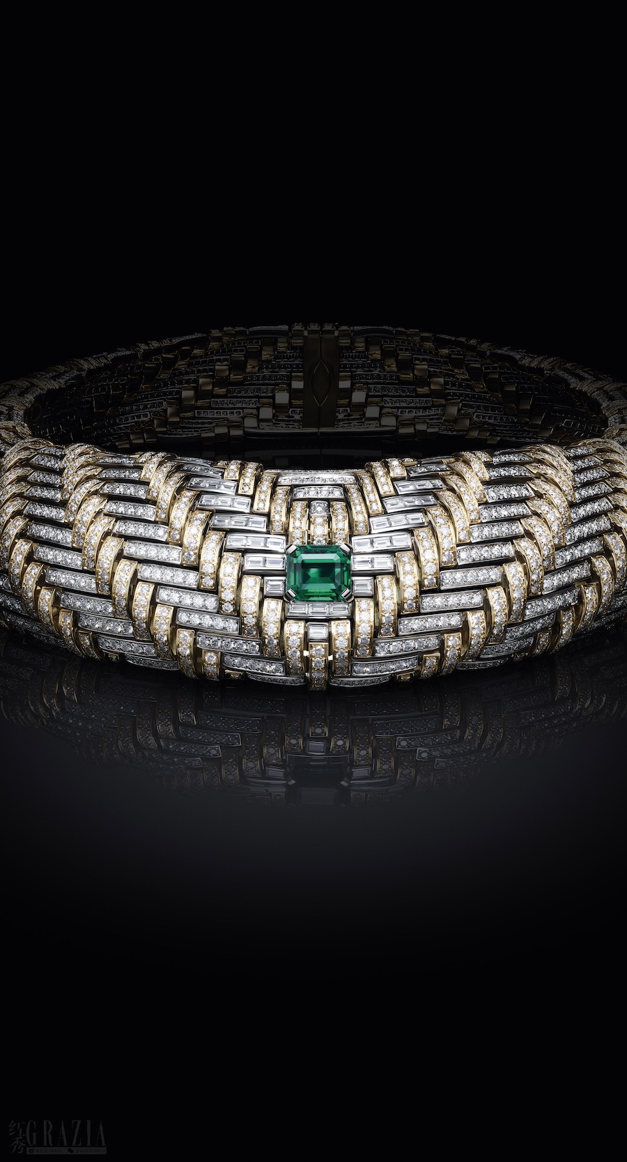 rnzxb20240714001654.jpeg LOUIS_VUITTON_HJ_AWAKENED_STILL_LIFE_PHENOMENAL_NECKLACE_©Thomas_Legrand.jpeg
