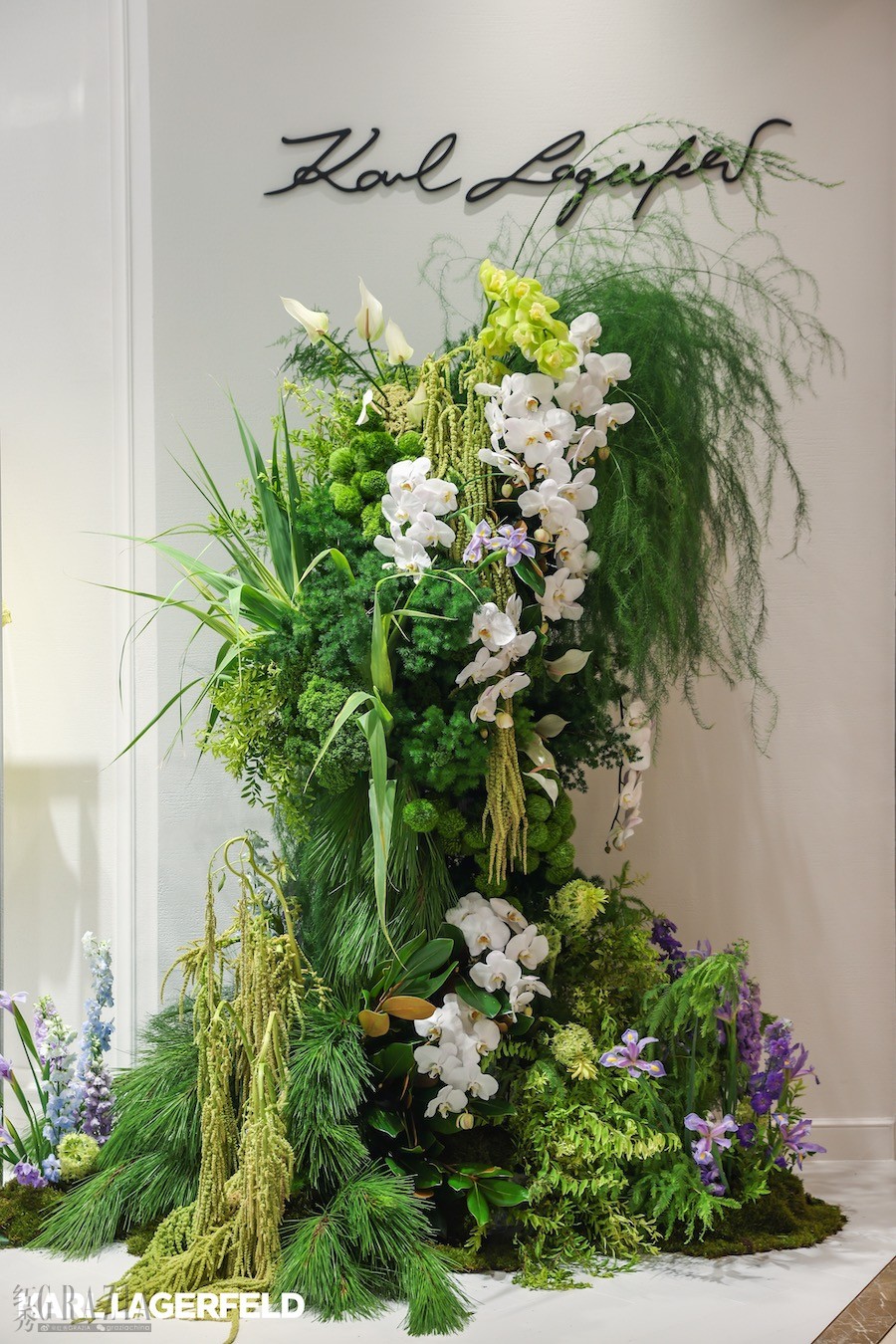 hmtea20240823164137.jpg KARL+LAGERFELD浪漫花艺雕塑.jpg