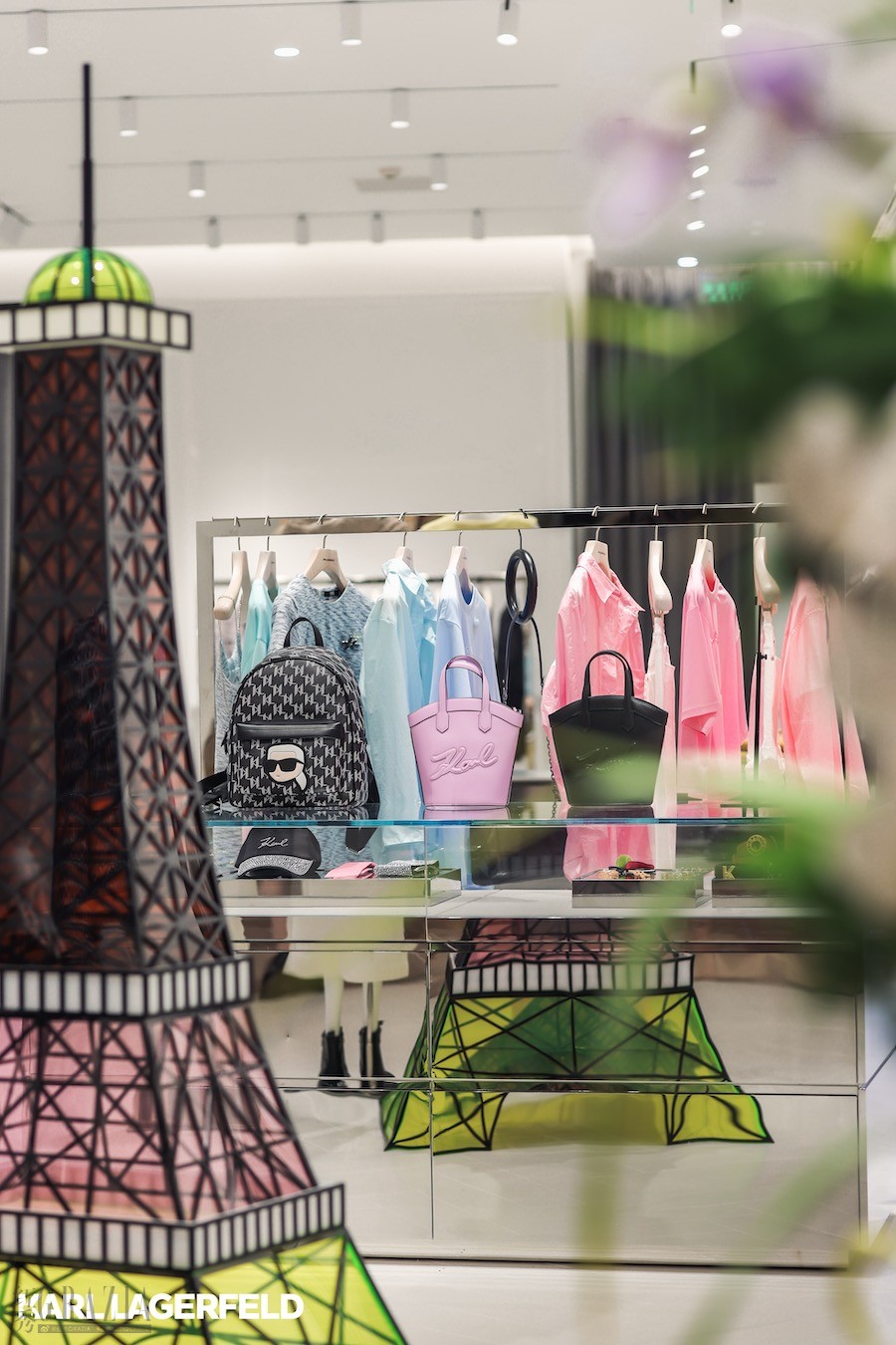 KARL+LAGERFELD上海港汇恒隆精品时装屋内景+(2).jpg