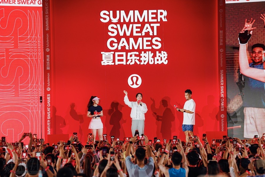 图1 lululemon 品牌大使贾玲亮相2024年“夏日乐挑战”全国总决赛.jpg
