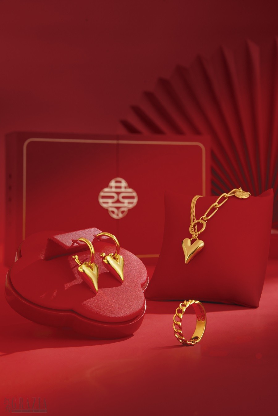 umbwj20240826161914.jpg 08 采用硬足金工艺的老庙有鹊系列“心动三部曲”.jpg