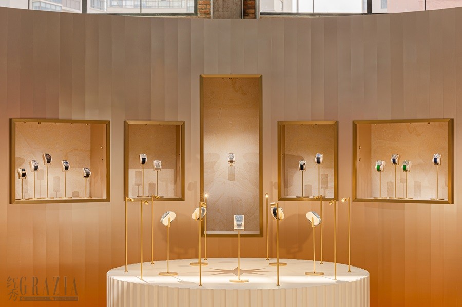 wdtln20240906141908.jpg 5_宝格丽Aeterna华彩永续高级腕表展厅.jpg