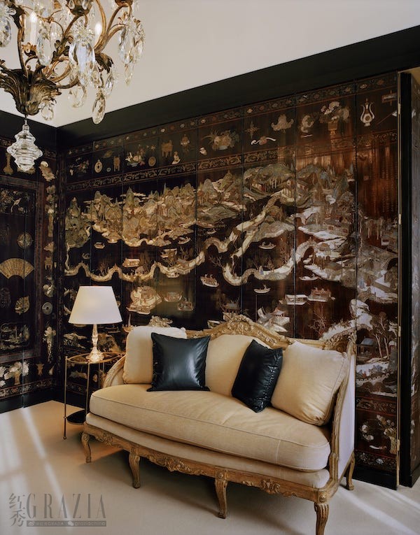 pgqub20241204191917.jpg 西湖风光的乌木漆面屏风_书房_chanel_gabrielle-chanels-apartment-the-study.jpg