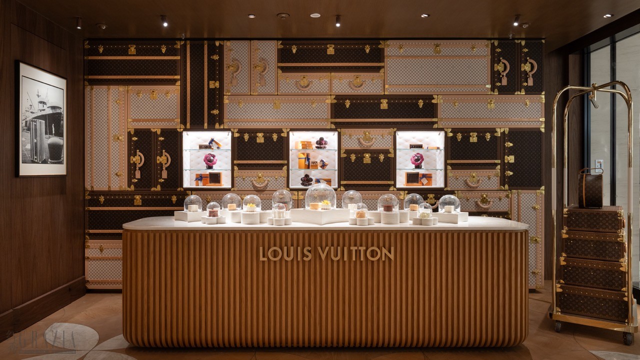 Le Cafe Louis Vuitton大.jpeg