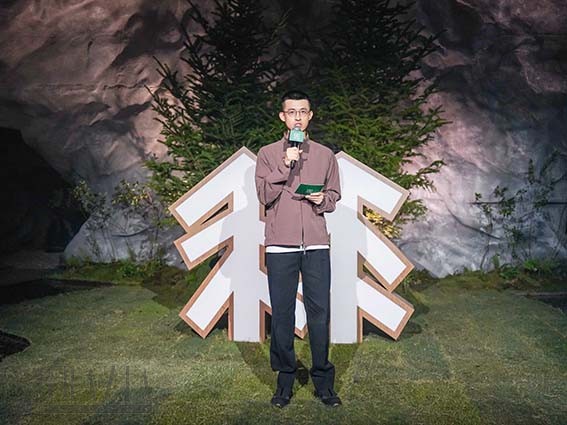 rpnog20251015164259.jpg 可隆体育(中国)有限公司董事长兼品牌总裁丁思榕先生致辞.jpg