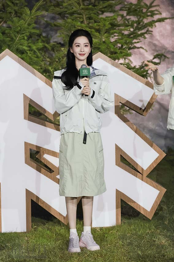 zyeea20251015164336.jpg 品牌代言人刘诗诗分享观展感悟.jpg