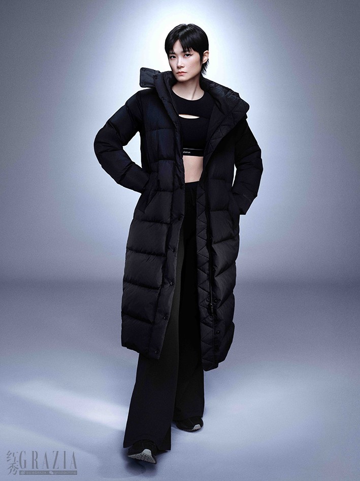hdqwi20251021161808.png 1-李宇春演绎Wunder Puff™ 长款羽绒外套-1.png
