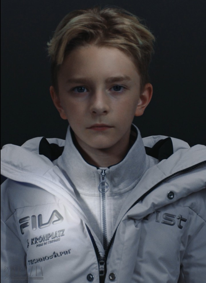 khwqa20251023174343.png 图15 钻石绒男童近景.png