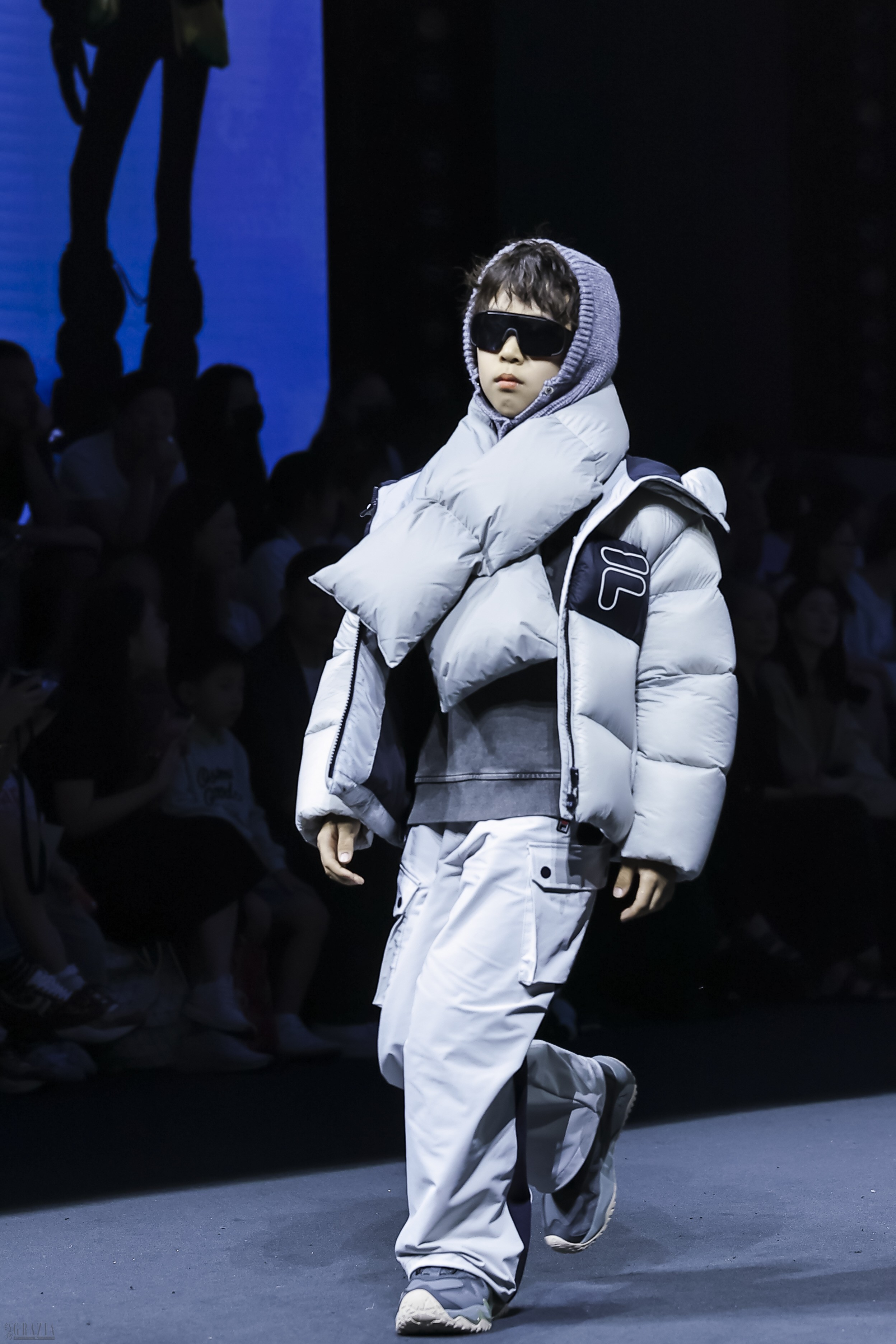 wrwvs20251023174122.jpg 图8 白钻模特图男款.jpg