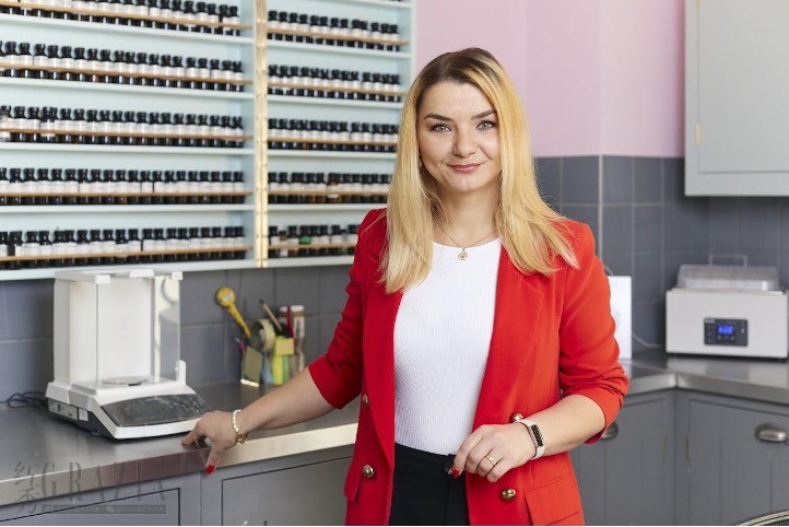 gdjlx20251106013106.jpg alina.jpg