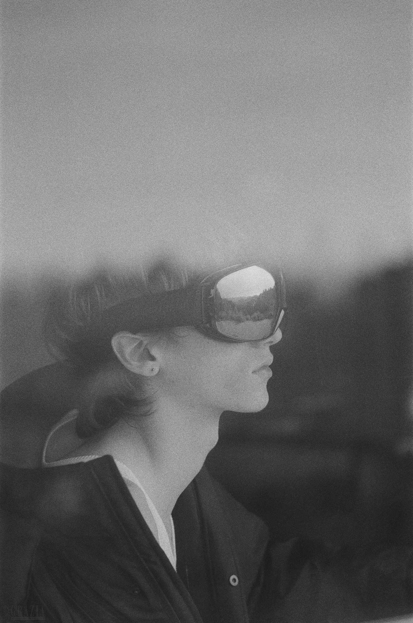 SAINT LAURENT RIVE DROITE_SNOW_EDITION_01_HR.jpg