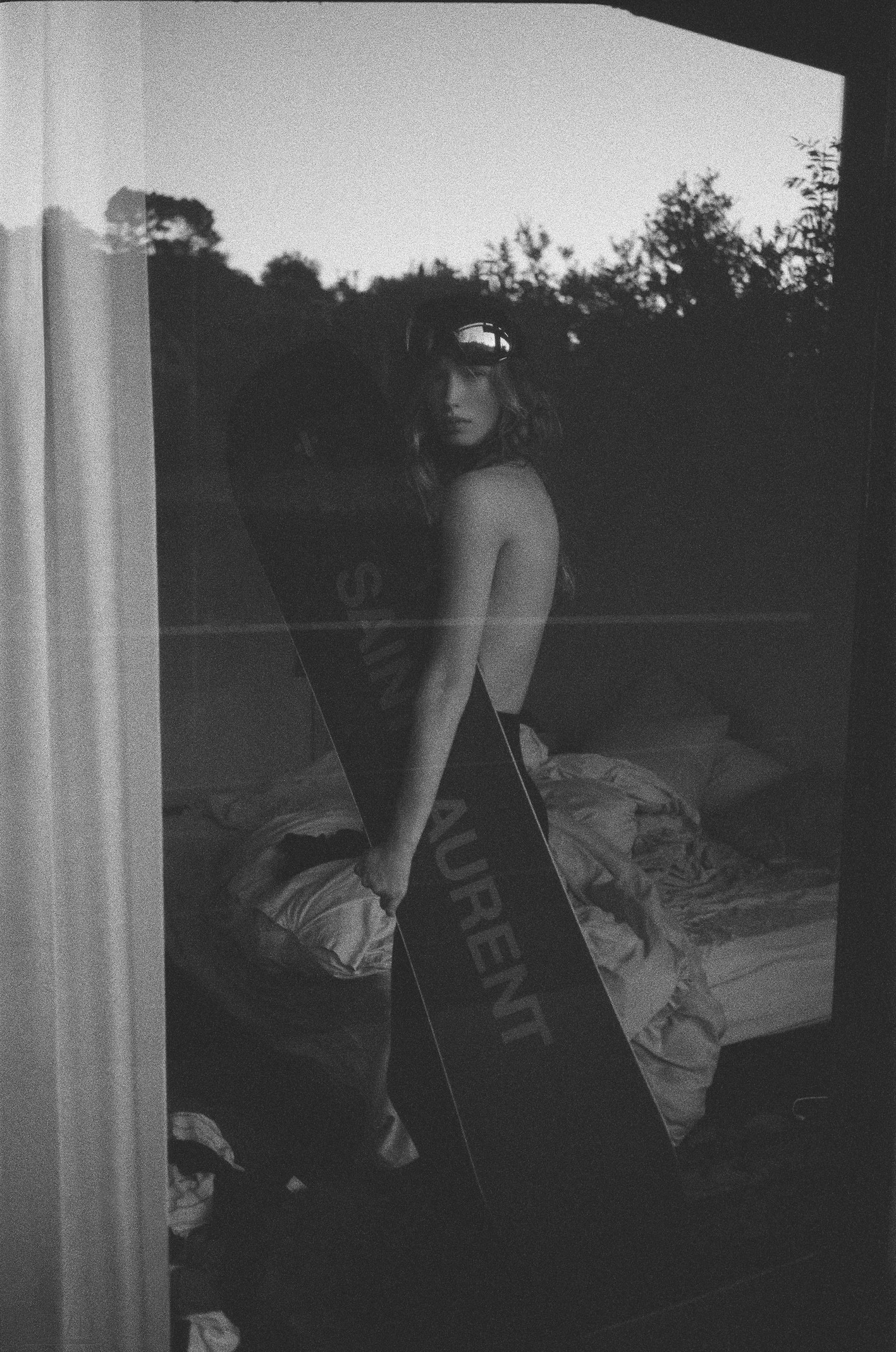 SAINT LAURENT RIVE DROITE_SNOW_EDITION_10_HR.jpg