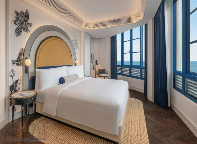 Copy of Corner Suite_Bedroom.jpg