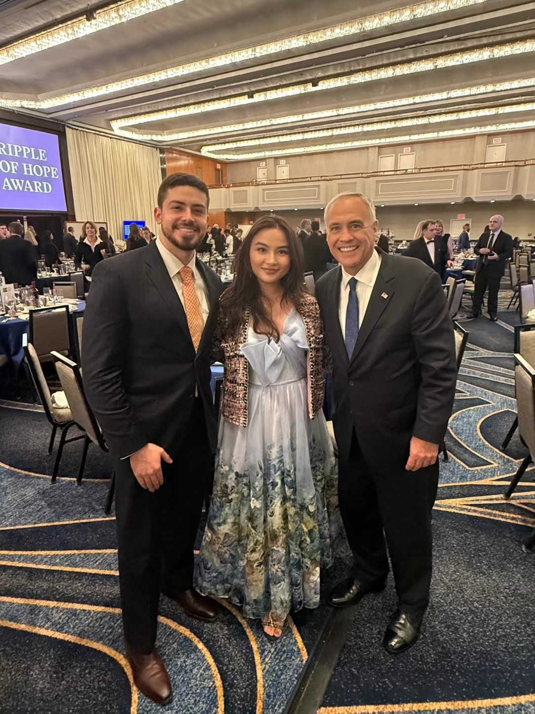 ximdp20260225104058.jpg 工作照02.jpg