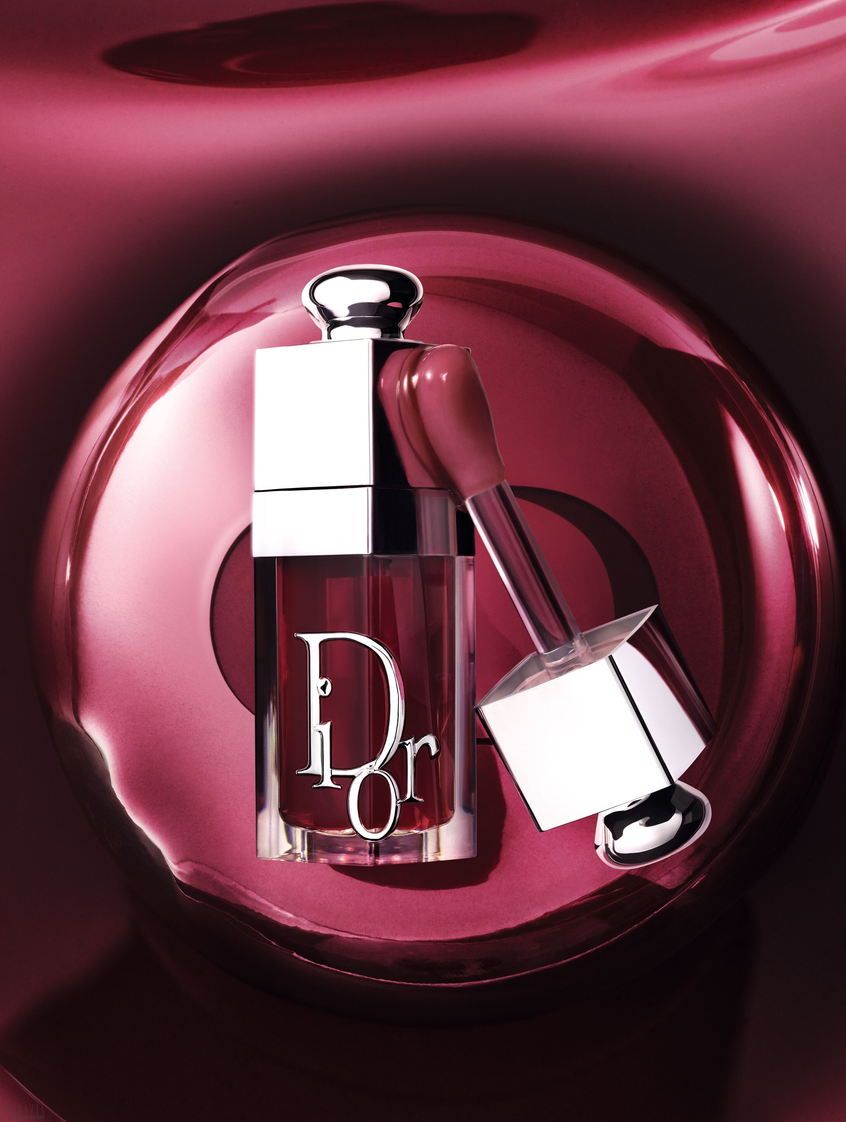 M135 ADDICT 26 P13G BERRY LIPGLOW_CROP_L4_F39.jpg