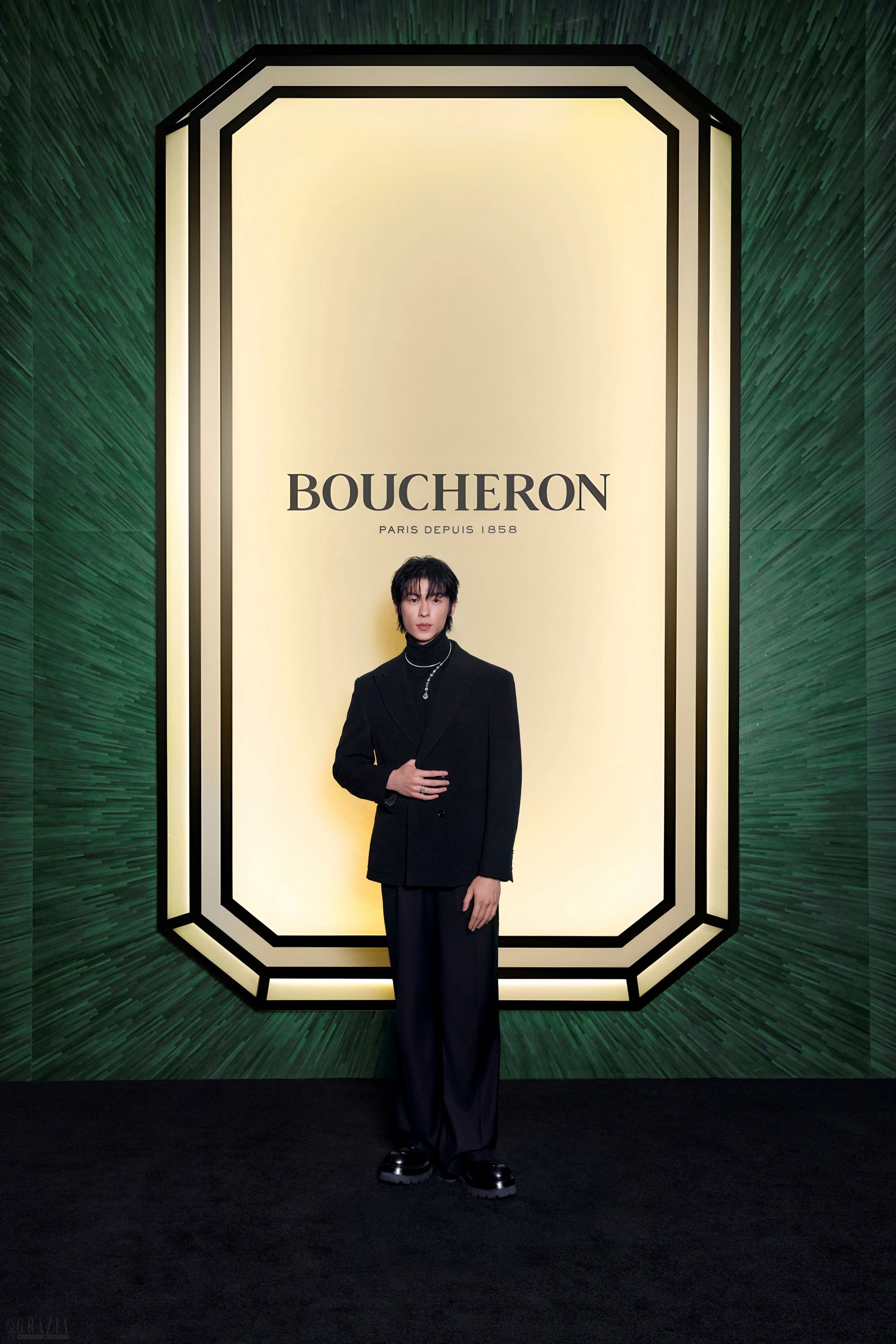 许光汉佩戴Boucheron宝诗龙Histoire de Style, Nom：Boucheron Prénom：Frédéric高级珠宝系列The Spark问号项链和戒指出席活动.jpg