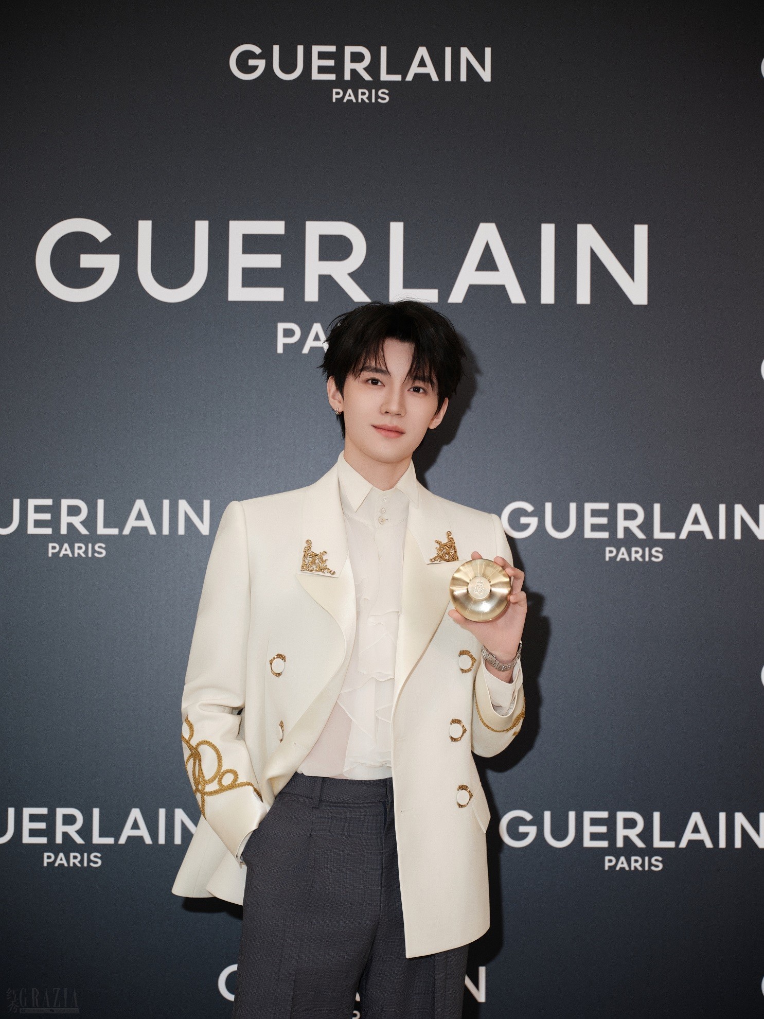 ziivv20260415141900.jpeg 5.jpeg