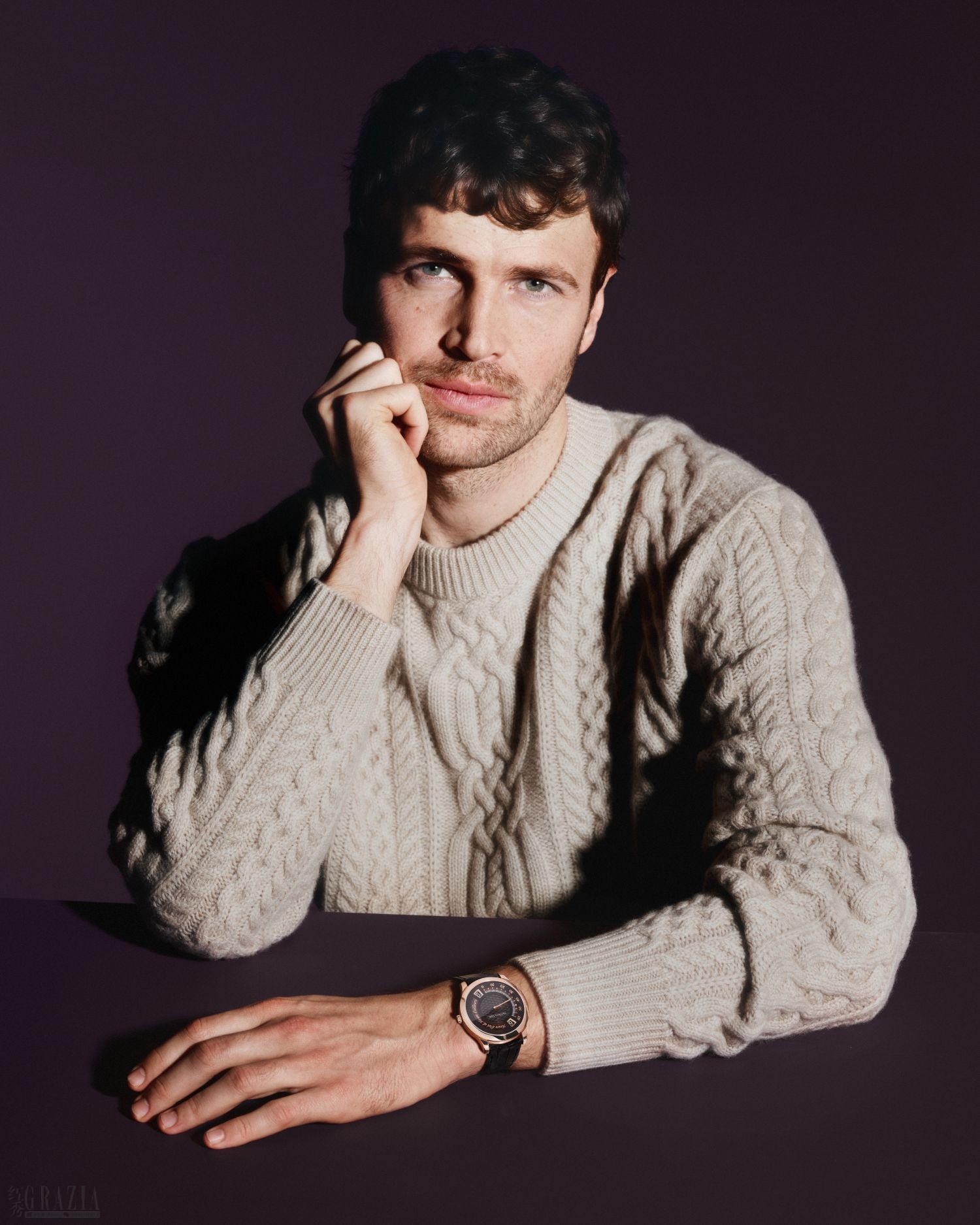 ©Van Cleef & Arpels_Photographer_Arnaud Lajeunie_ArtDirectors-Gaspard_Yurkievich-and-Guido_Voss 4x5 (8).jpg