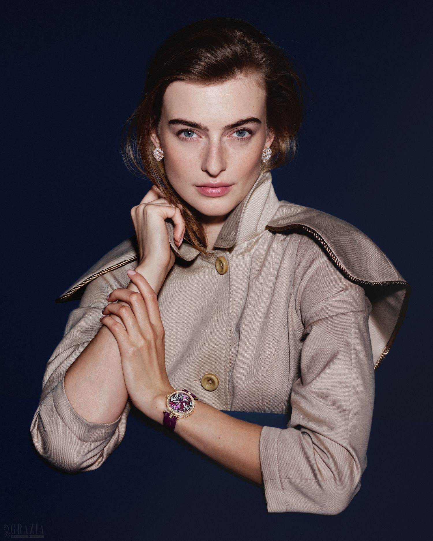 ©Van Cleef & Arpels_Photographer_Arnaud Lajeunie_ArtDirectors-Gaspard_Yurkievich-and-Guido_Voss 4x5 (5).jpg