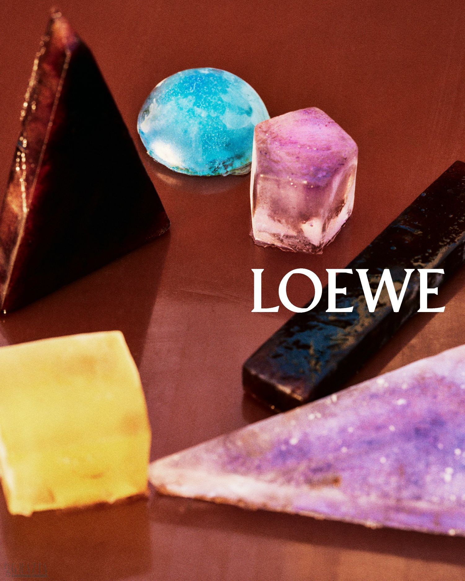 LOEWE FW26 PRECOLLECTION CAMPAIGN STILL LIFE ICE CUBES 2.jpg