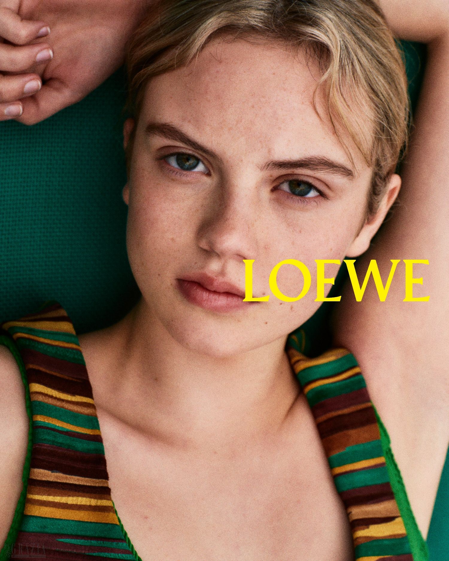 LOEWE FW26 PRECOLLECTION CAMPAIGN ISLA JOHNSTON 1.jpg