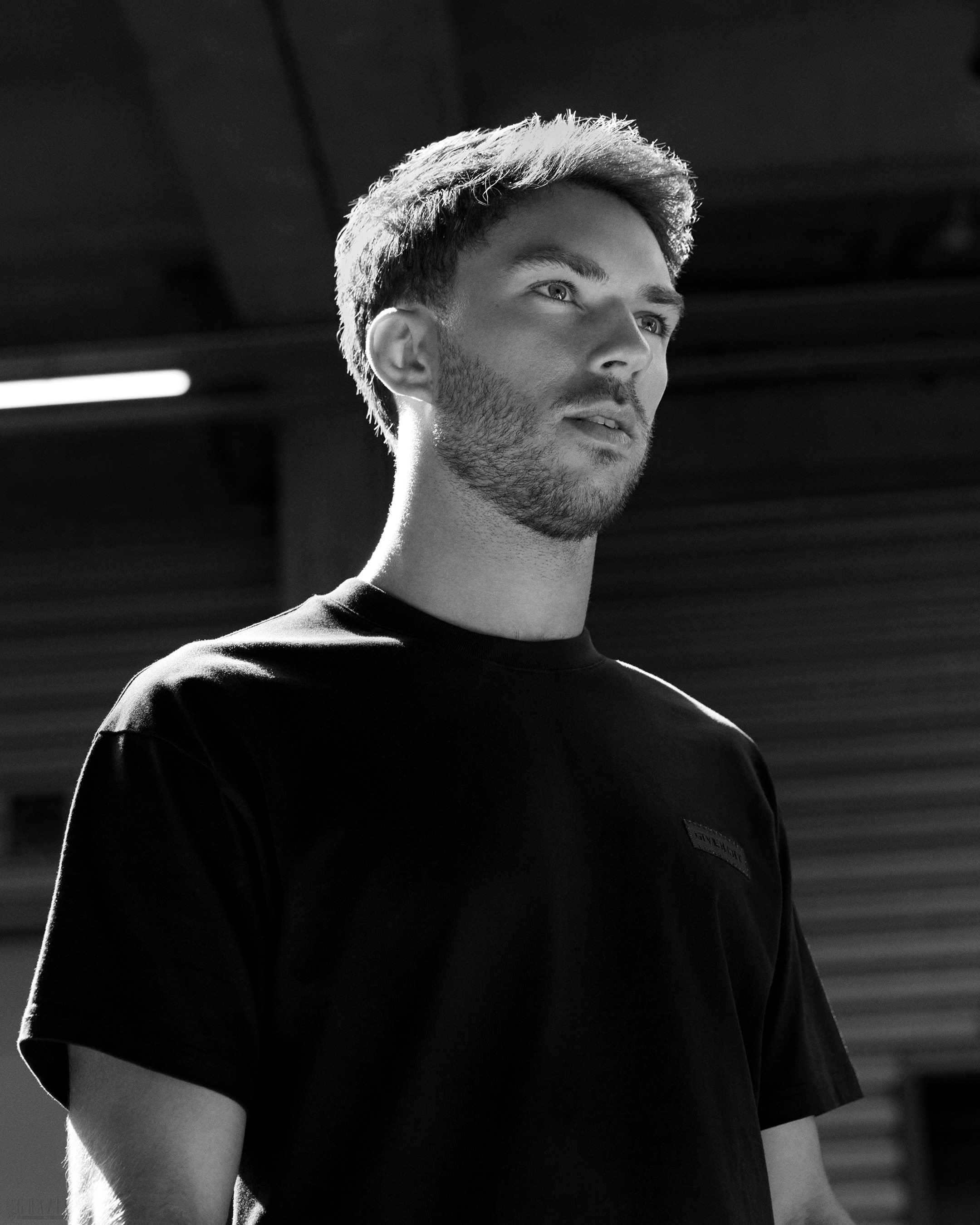 GENTLEMAN SOCIETY SPORT 2026 - BTS PIERRE GASLY OUTDOOR BLACK & WHITE - 4x5.jpg