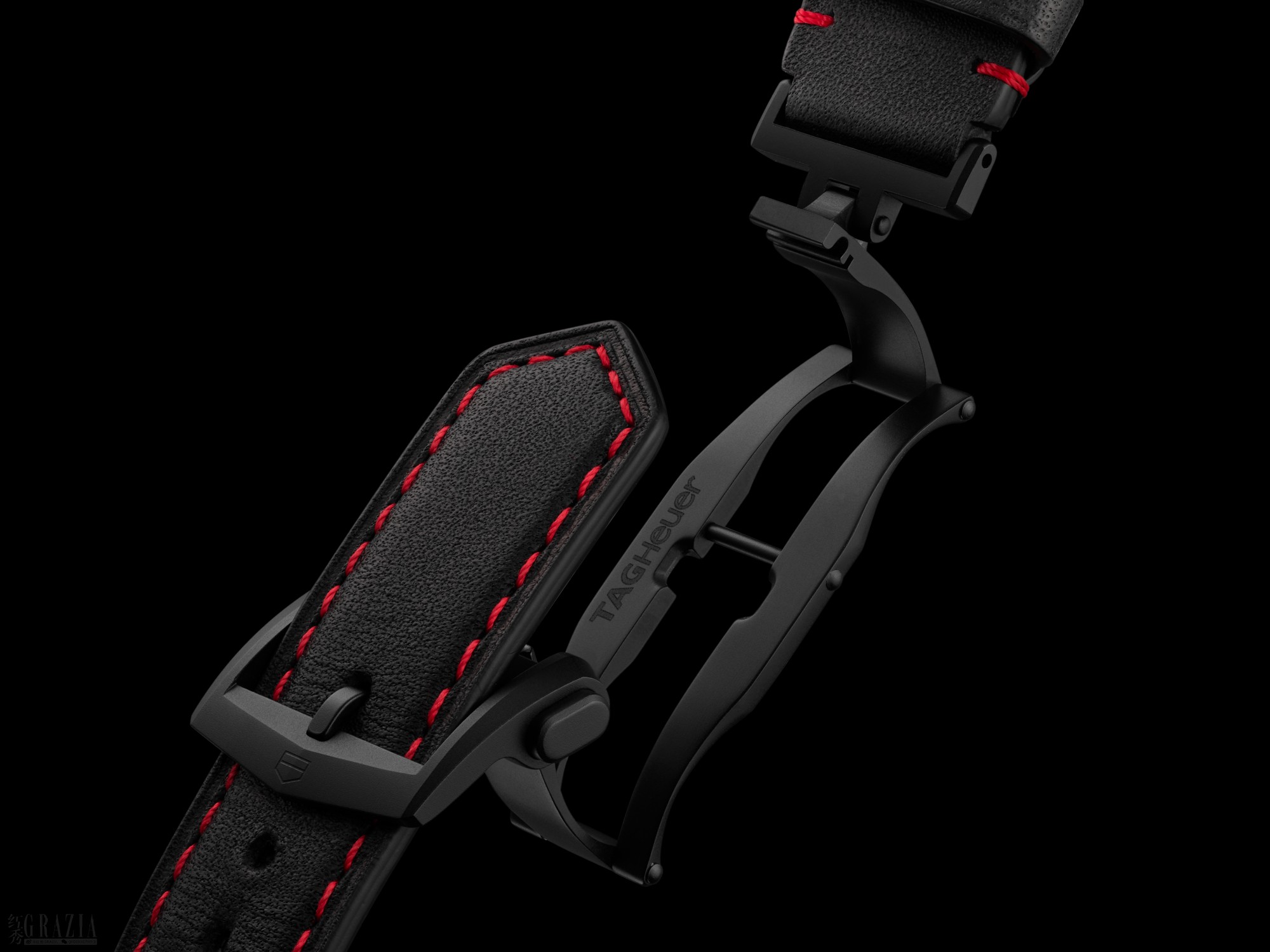 Web 2000px transparent-CR5092.FC8372_BUCKLE.png