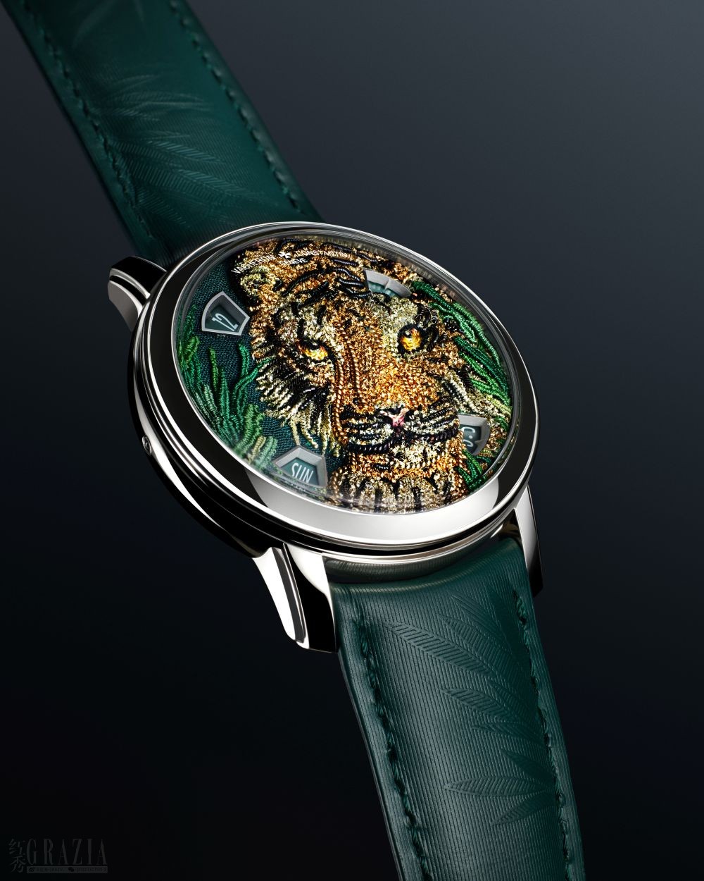 jrqmo20260901121957.jpg Métiers d’Art艺术大师系列致敬动物王国腕表-刺绣猛虎_场景图_01.jpg