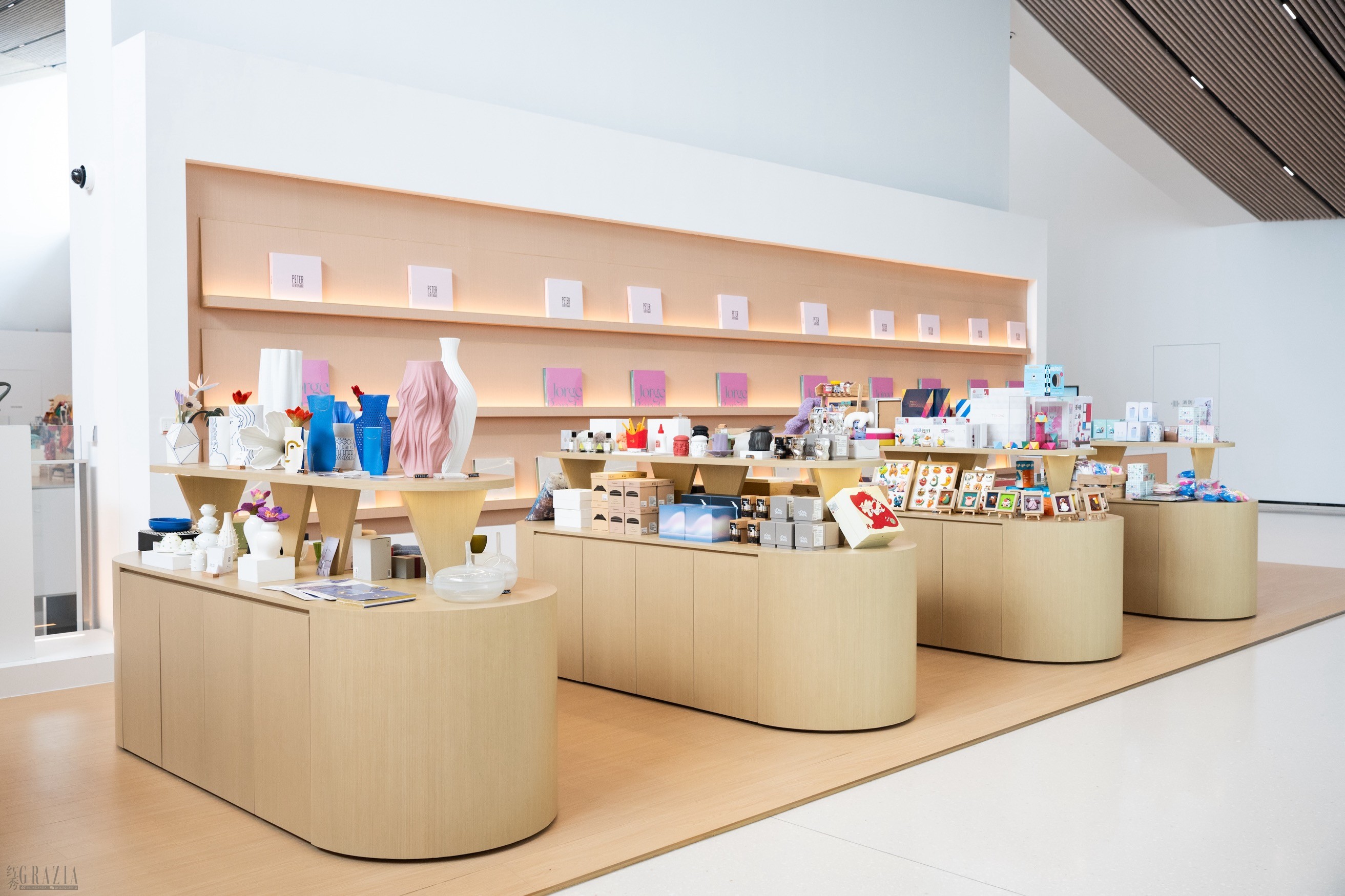 3. 美术馆商店及咖啡.JPG