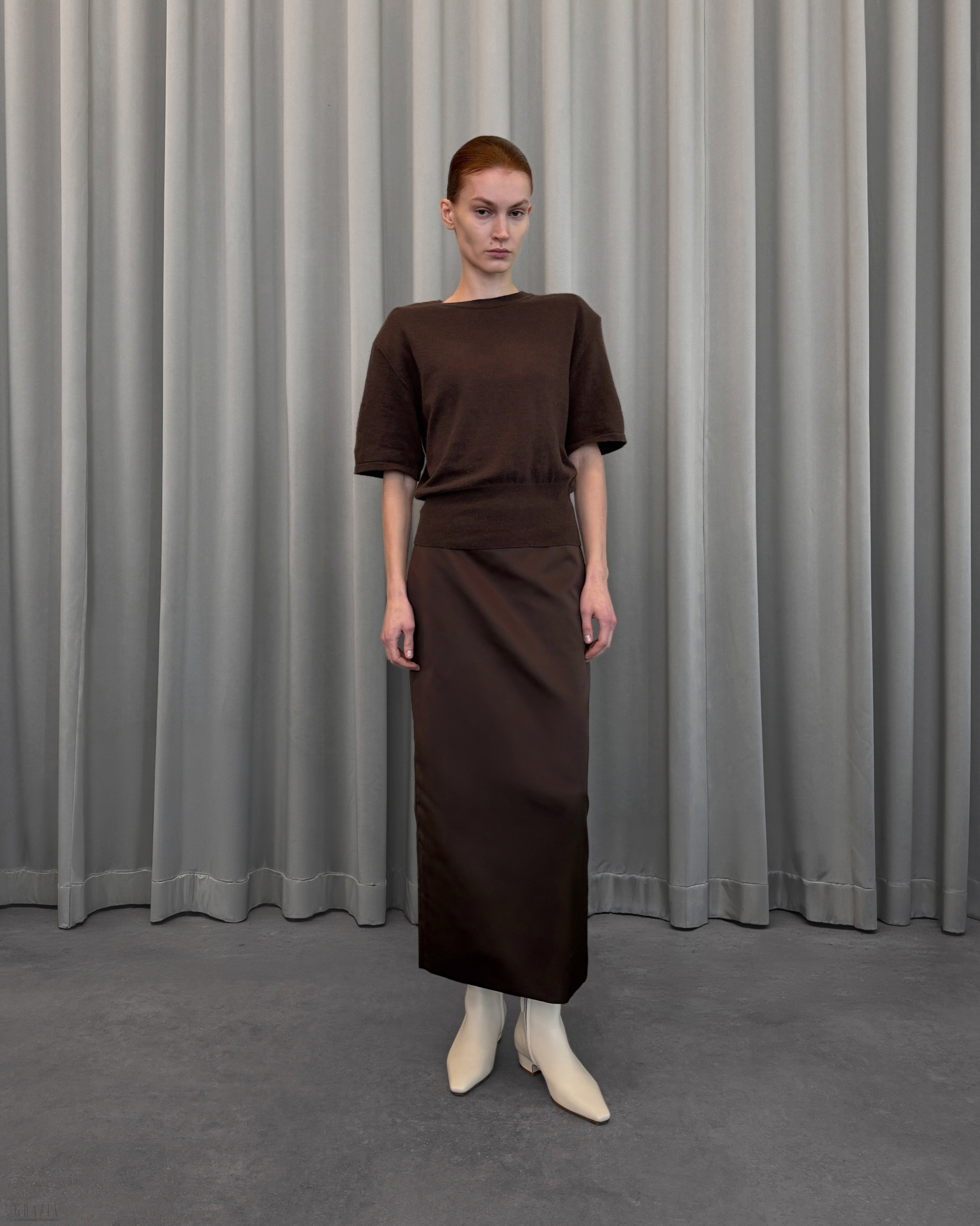 Aeyde_FW26_Lookbook_Retouched_D2_Lilia_Creamy_Nappa.jpg
