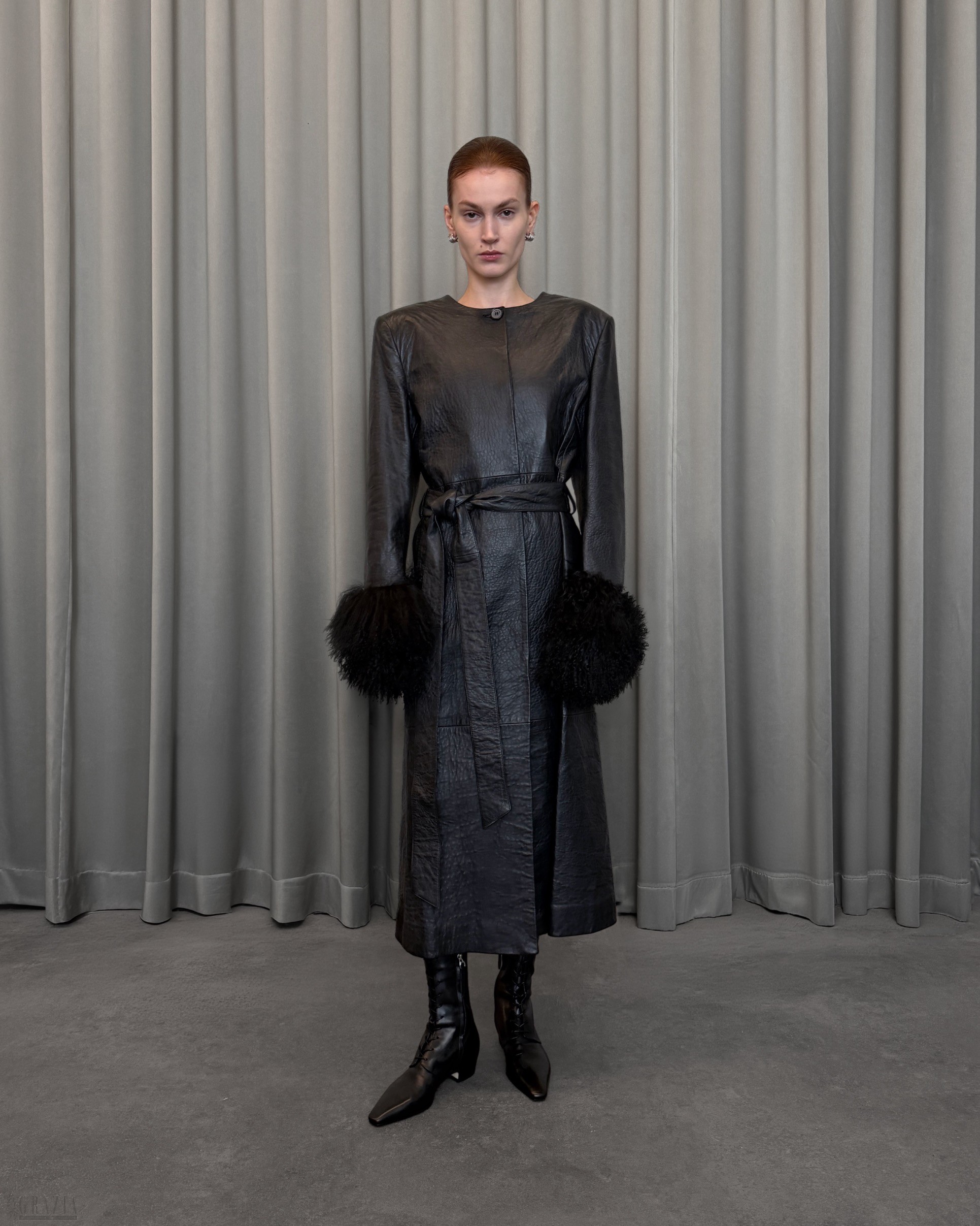 Aeyde_FW26_Lookbook_Retouched_D2_Elva_Black_Calf.jpg