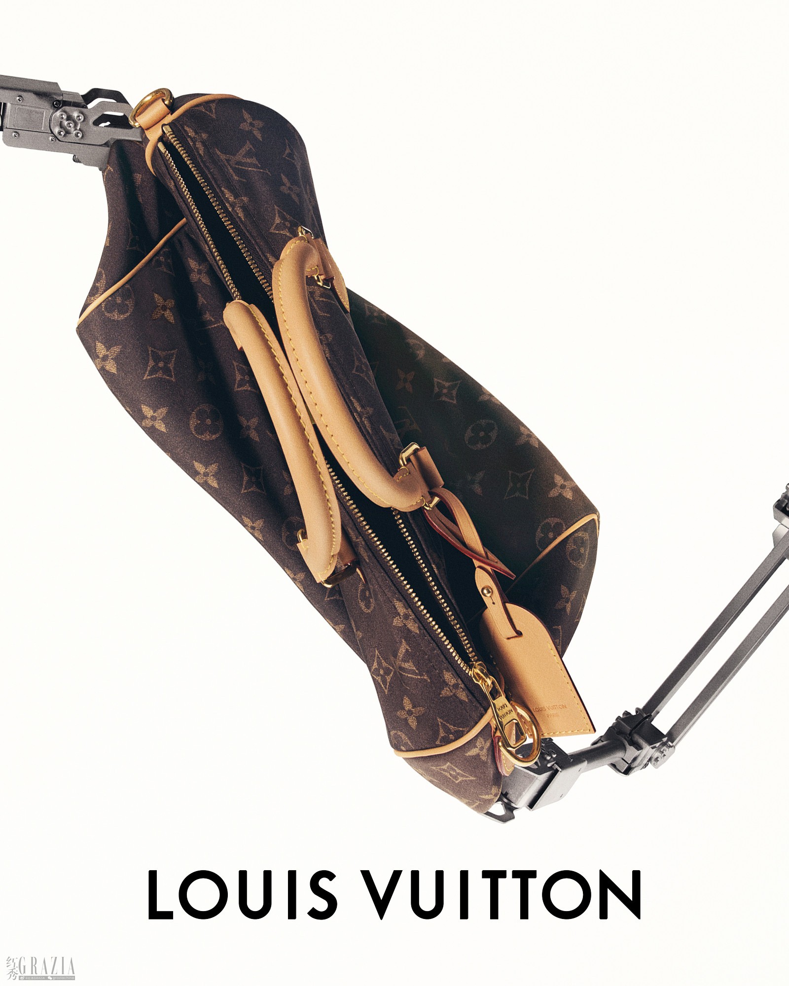 LOUIS VUITTON MEN'S STILL LIFE SILK TECH IMAGE 5.jpg