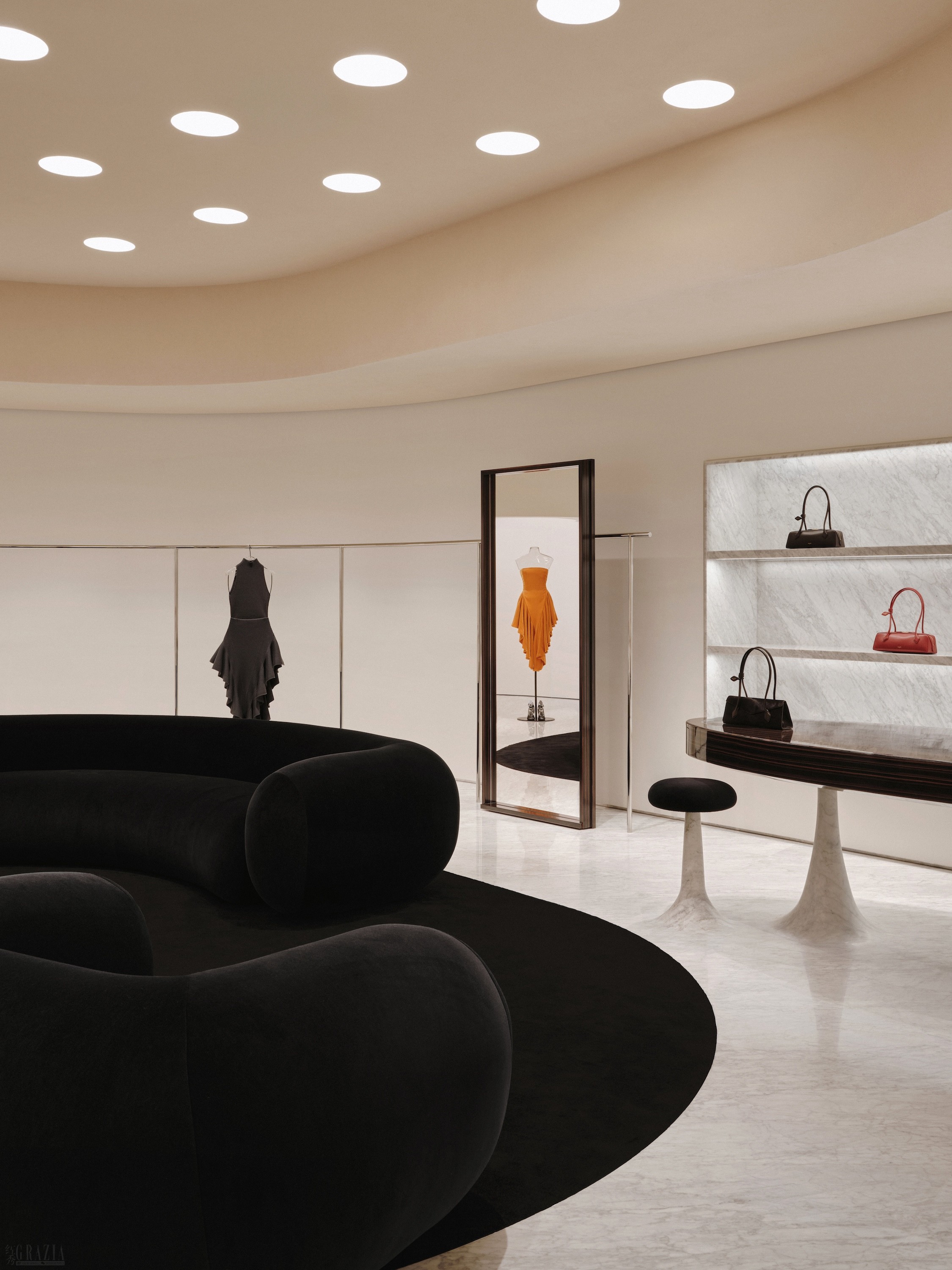 ALAÏA - PLAZA 66 (5).jpg