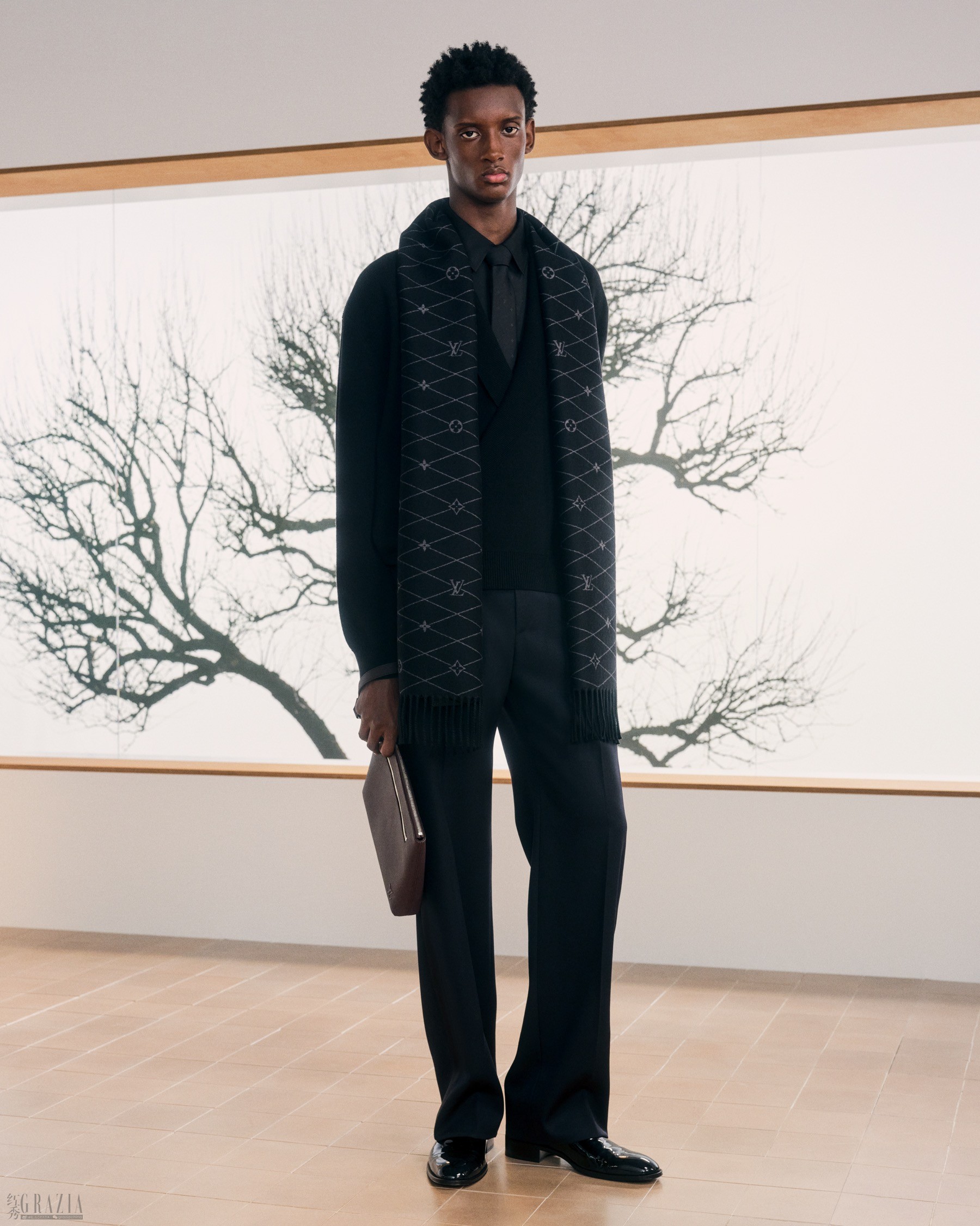 LOUIS_VUITTON_MENS_FORMAL_SPRING_SUMMER_2027_LOOK_15.jpg