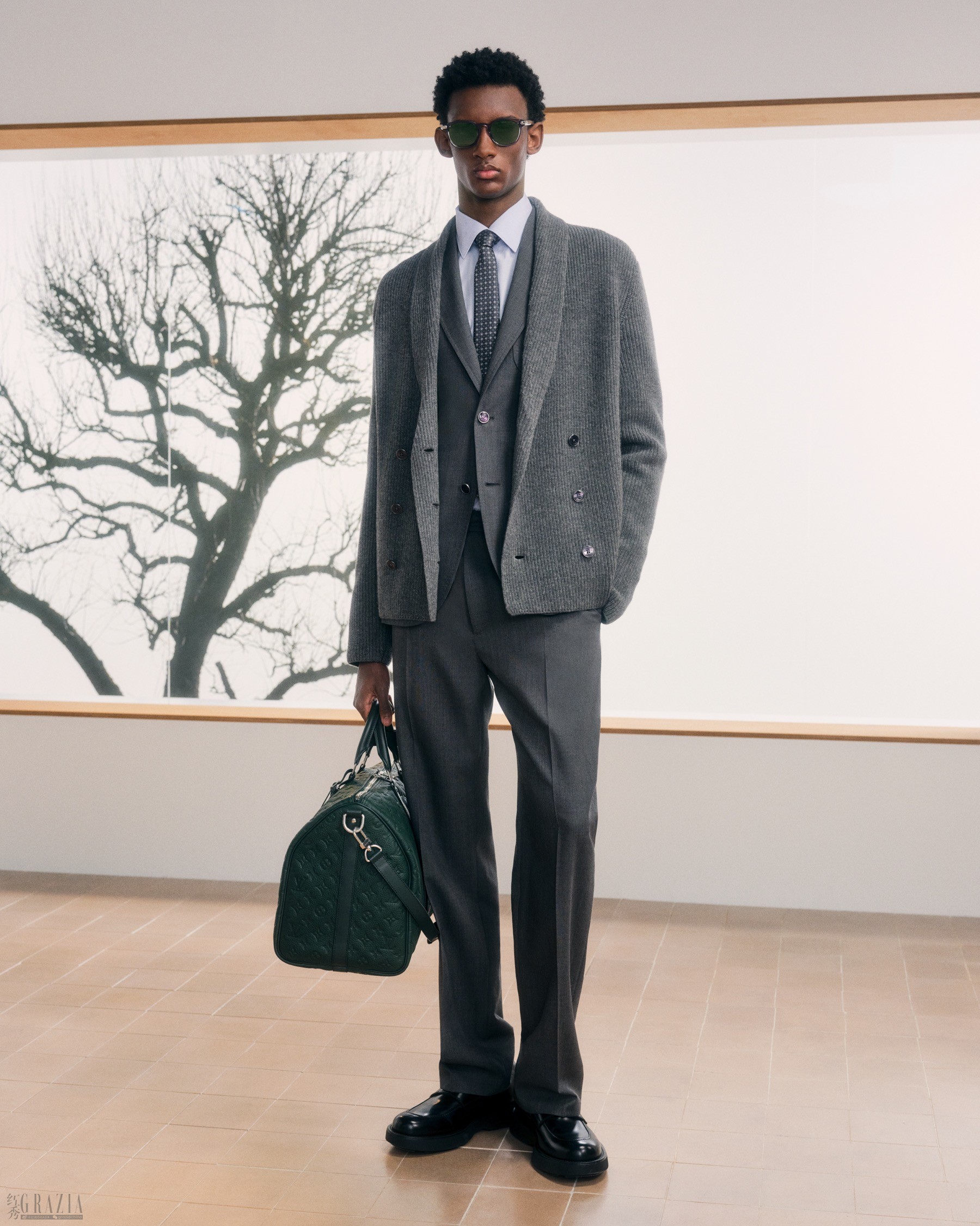 LOUIS_VUITTON_MENS_FORMAL_SPRING_SUMMER_2027_LOOK_8.jpg