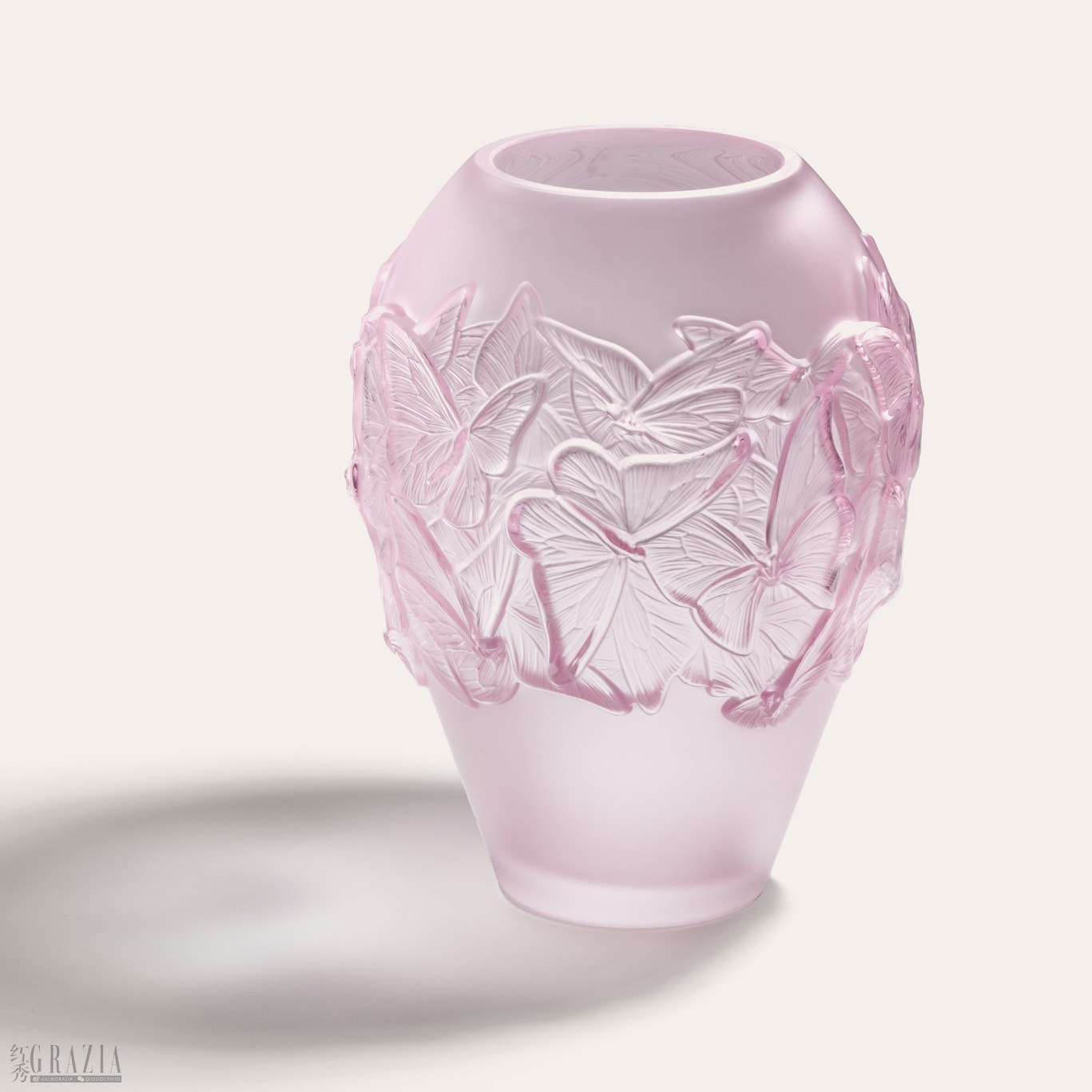 10873900 - Vase PAPILLONS MM lustré rose moodshot BD.jpg