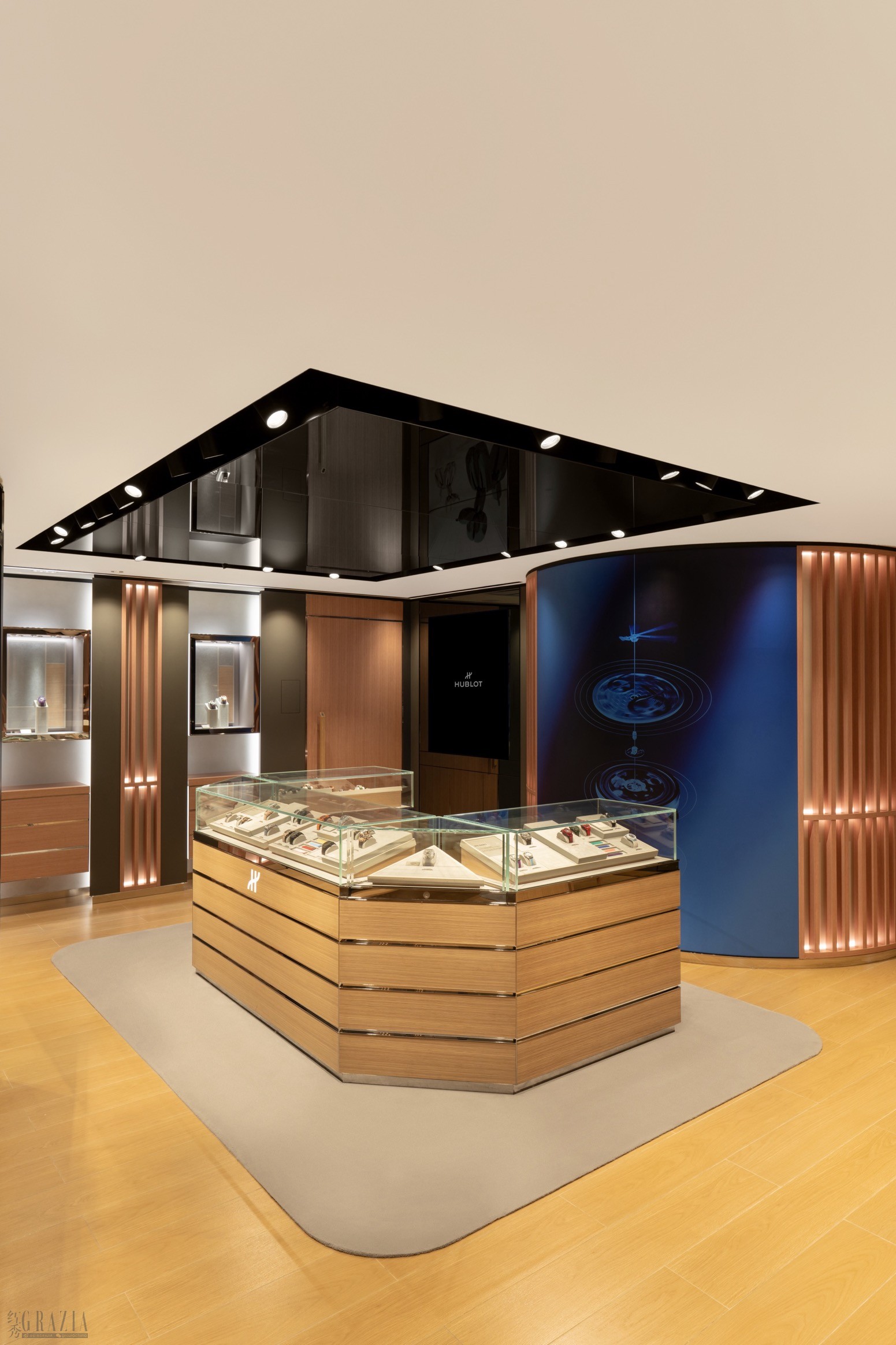 HUBLOT宇舶表上海恒隆广场店迁址焕新 中国内地首家品牌旗舰店正式启幕_4.jpg