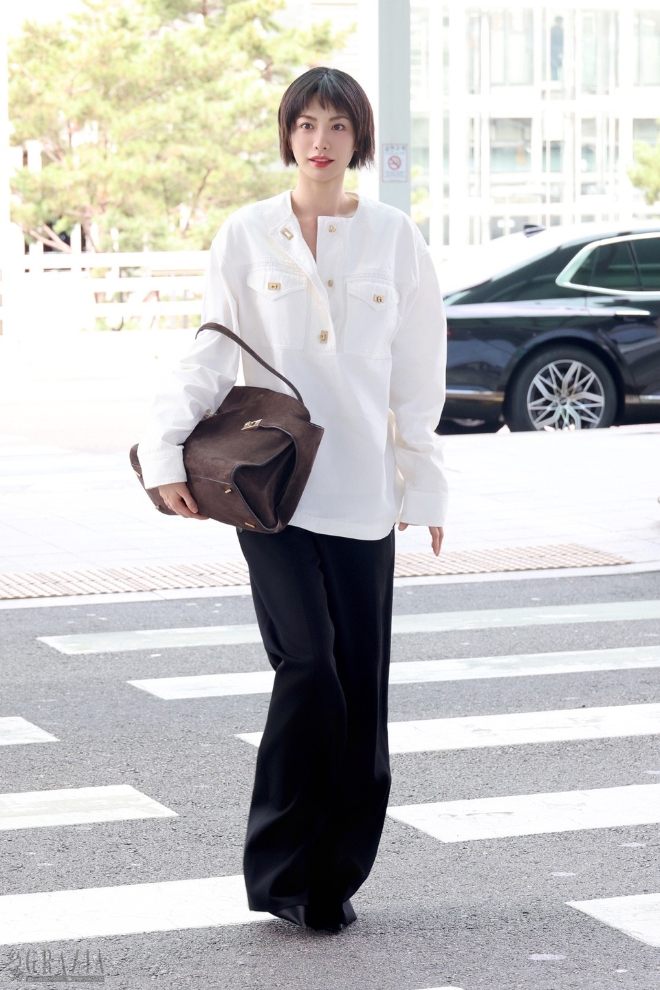 ethkk20260925144927.jpg 2. NANA启程米兰FERRAGAMO 2027春夏系列时装秀.jpg