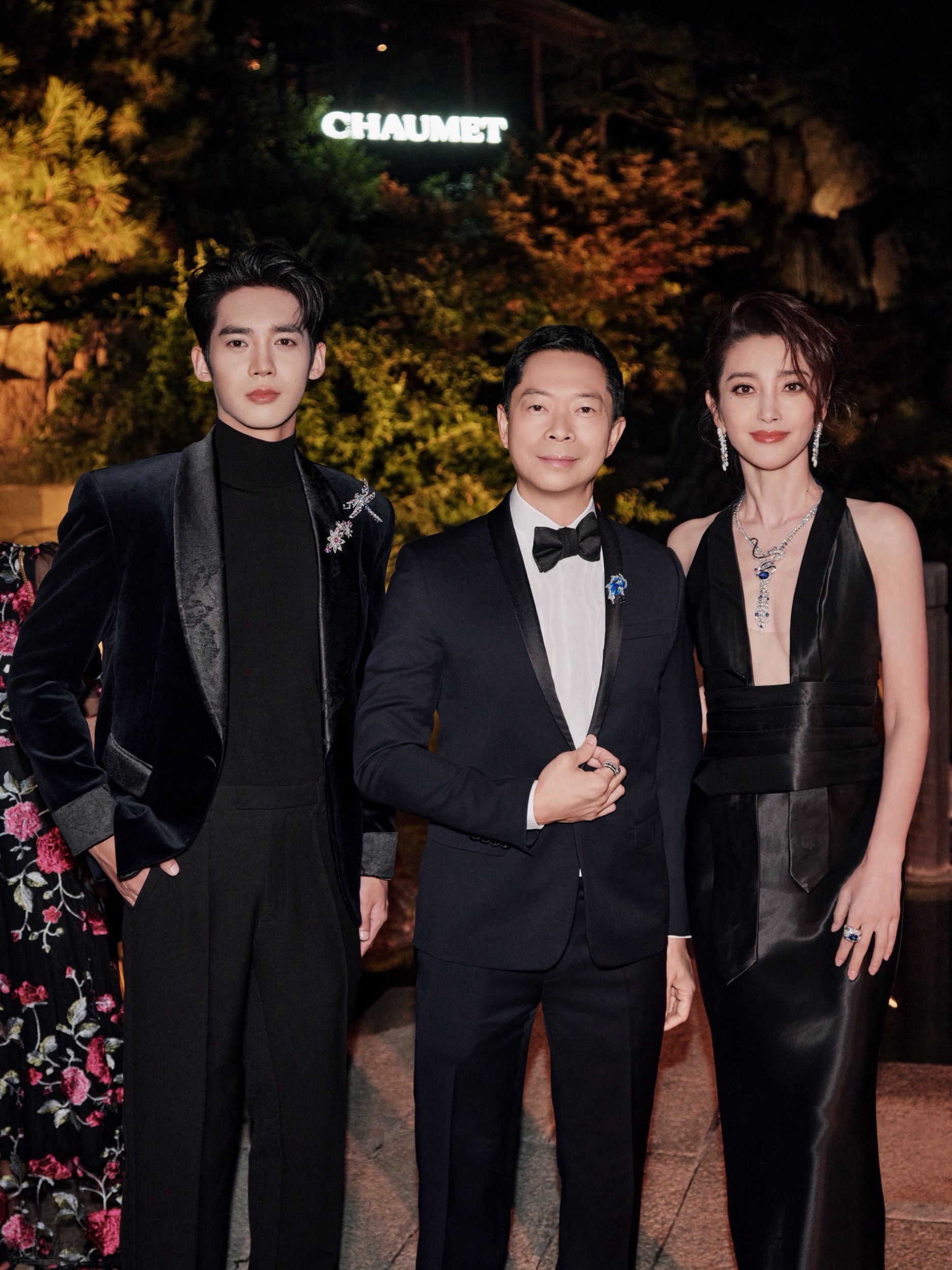 20.CHAUMET CEO梁守善与于适、李冰冰合影.jpg