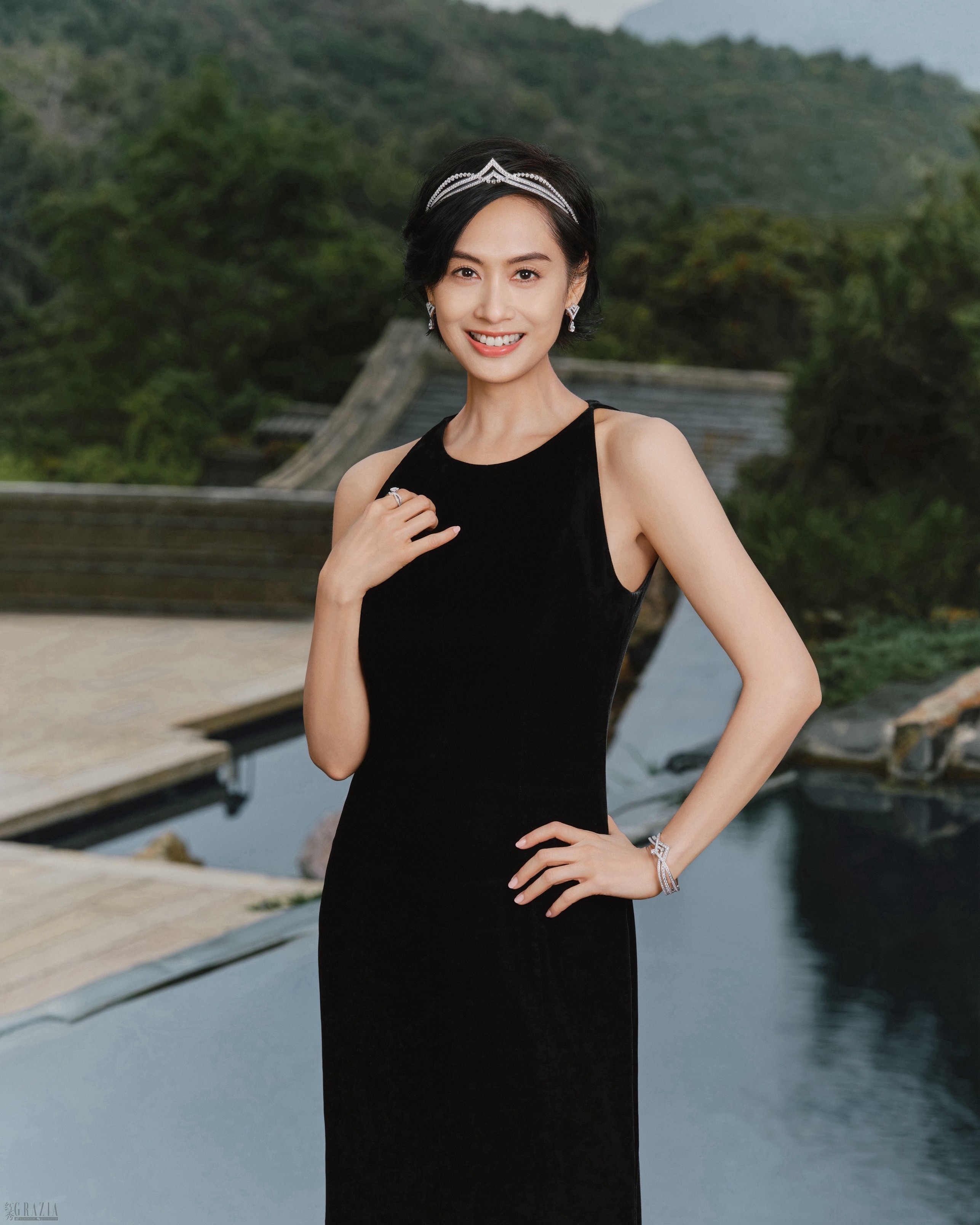 19.著名影星朱茵.jpg