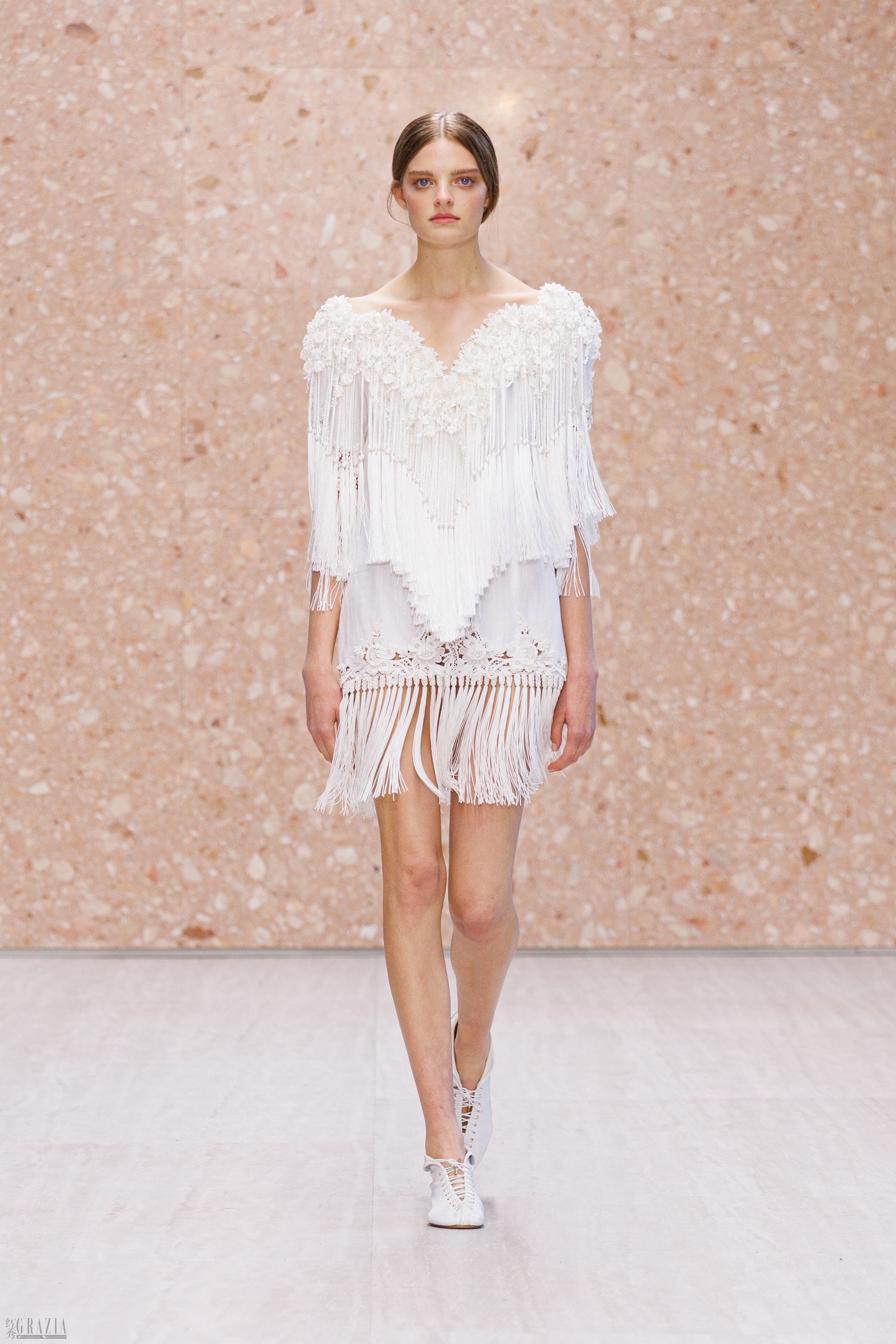 CHLOÉ - SUMMER 2027 - LOOK 01.jpg