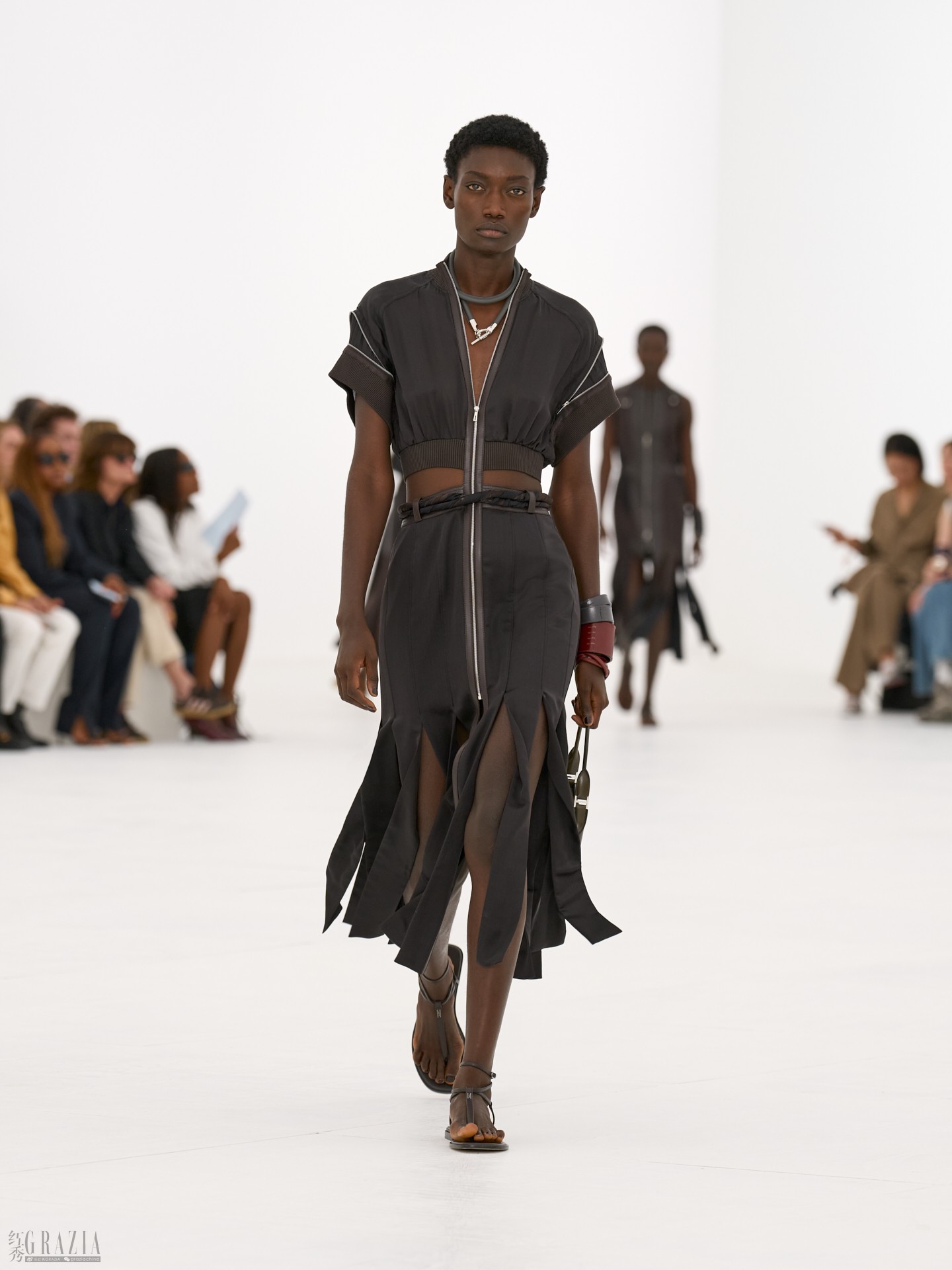 HERMES_WRTW_SS27_Runway_FilippoFior_52.jpg