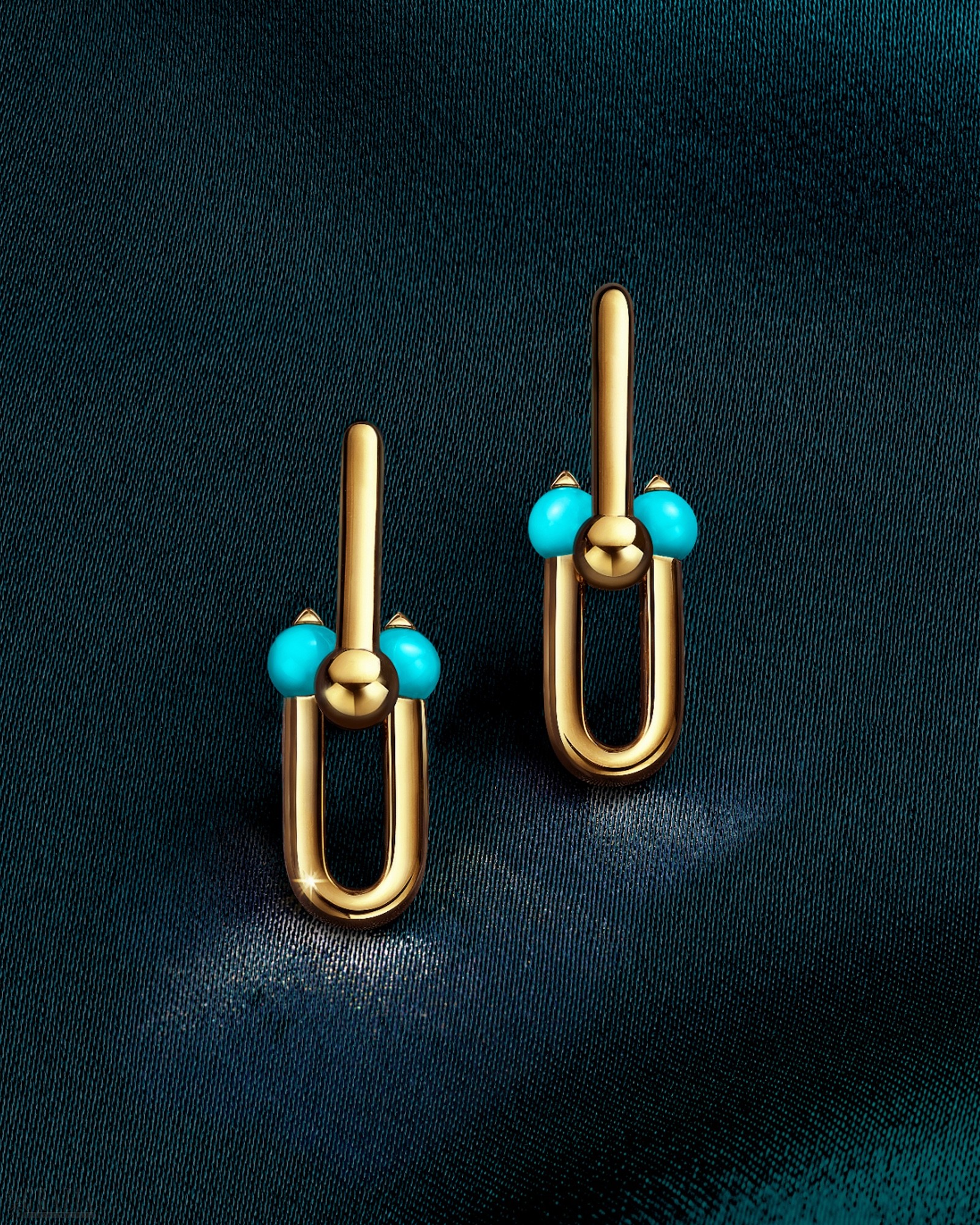 Tiffany & Co. 蒂芙尼HardWear系列18K黄金镶嵌绿松石中号链环耳环_76394563.jpg
