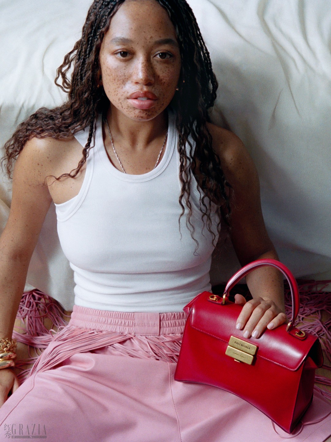 BALENCIAGA HOURGLASS AVENUE BAG CAMPAIGN IMAGE 23.jpg