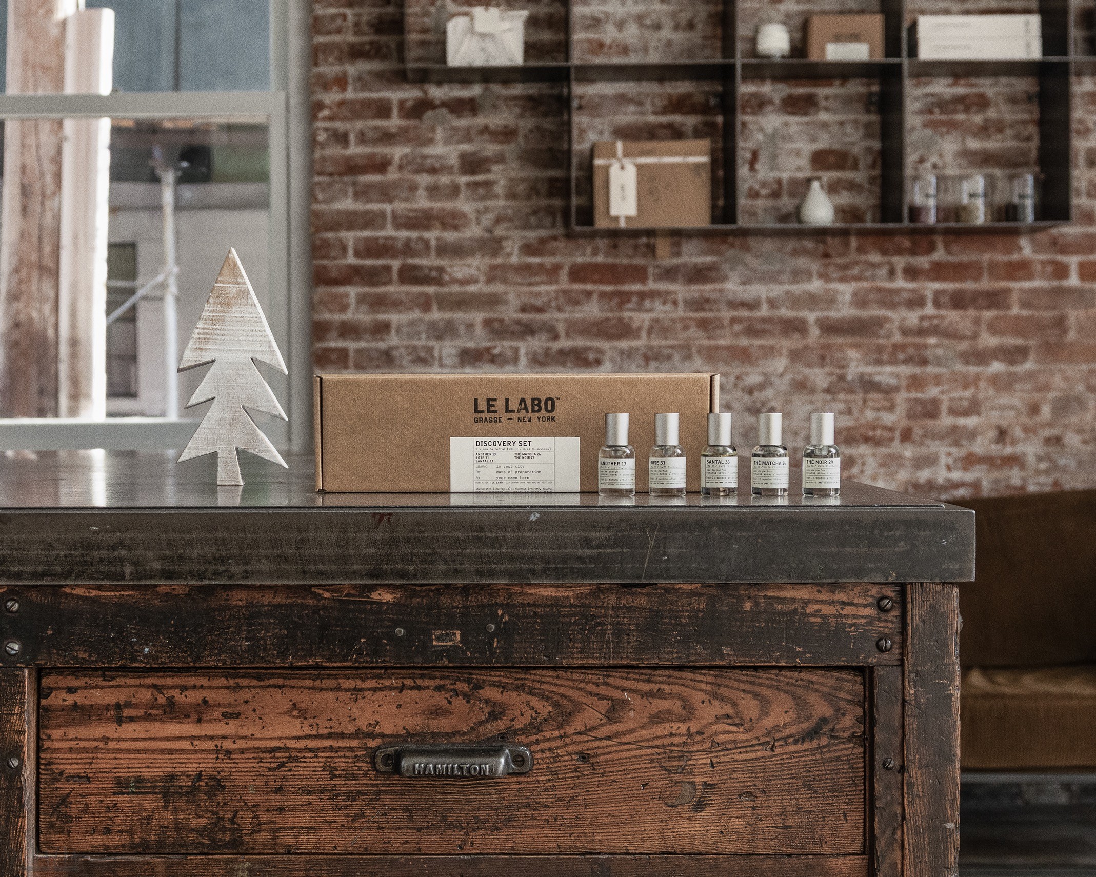 Le Labo 2026 节日探索礼盒 5x7ml Lifestyle图01.jpg