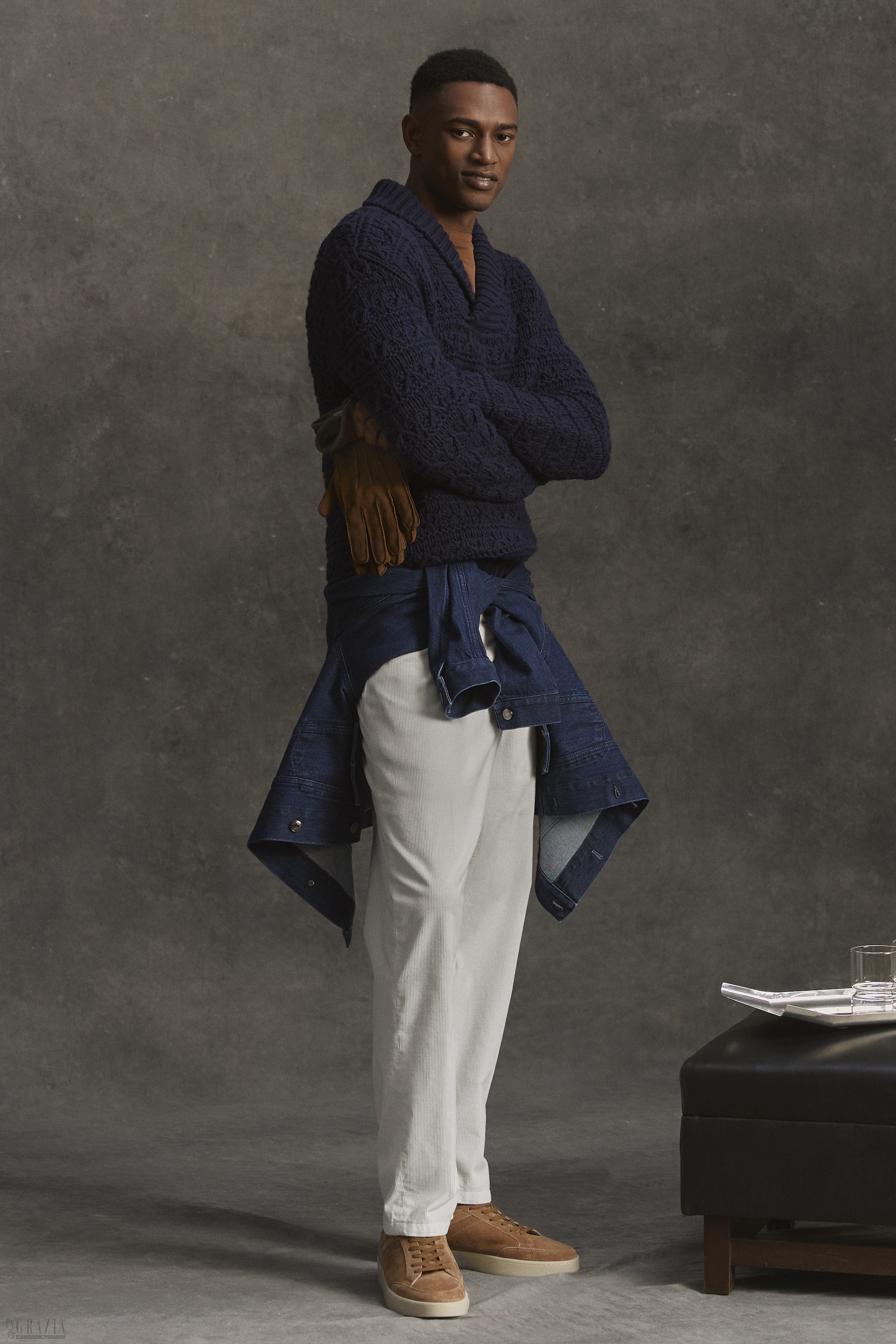 01 CANALI_FW26_Blue alpaca shawl-collar pullover(1).jpg