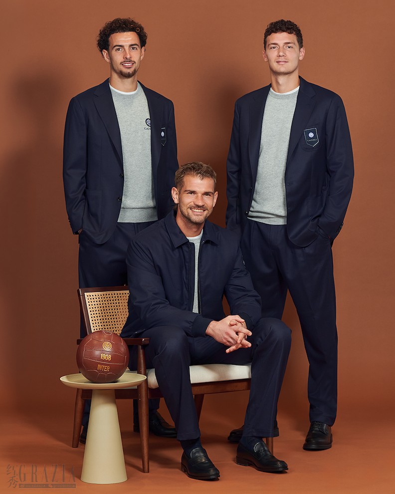 02 Da sx. Curtis Jones, Ivan Provedel, Benjamin Pavard.png